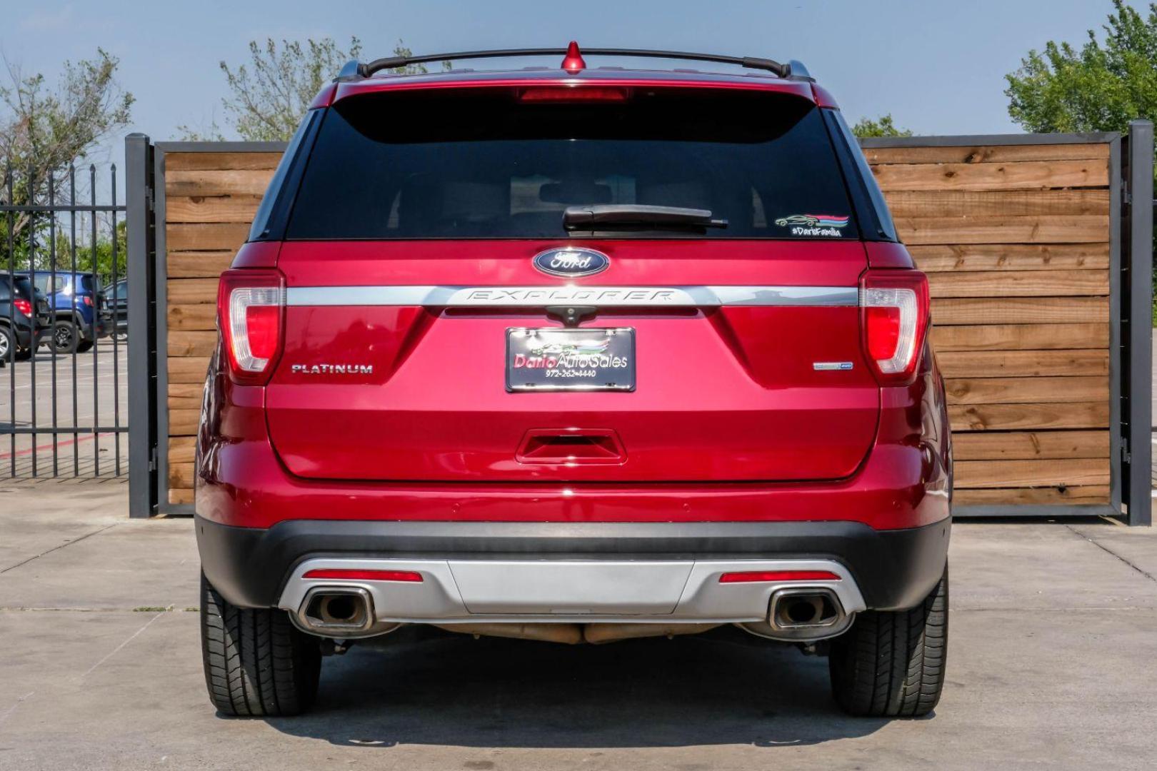 2016 RED Ford Explorer Platinum AWD (1FM5K8HT0GG) with an 3.5L V6 DOHC 24V engine, 6-Speed Automatic transmission, located at 2401 E Main St., Grand Prairie, TX, 75050, (972) 262-4440, 32.748981, -96.969643 - Photo#11