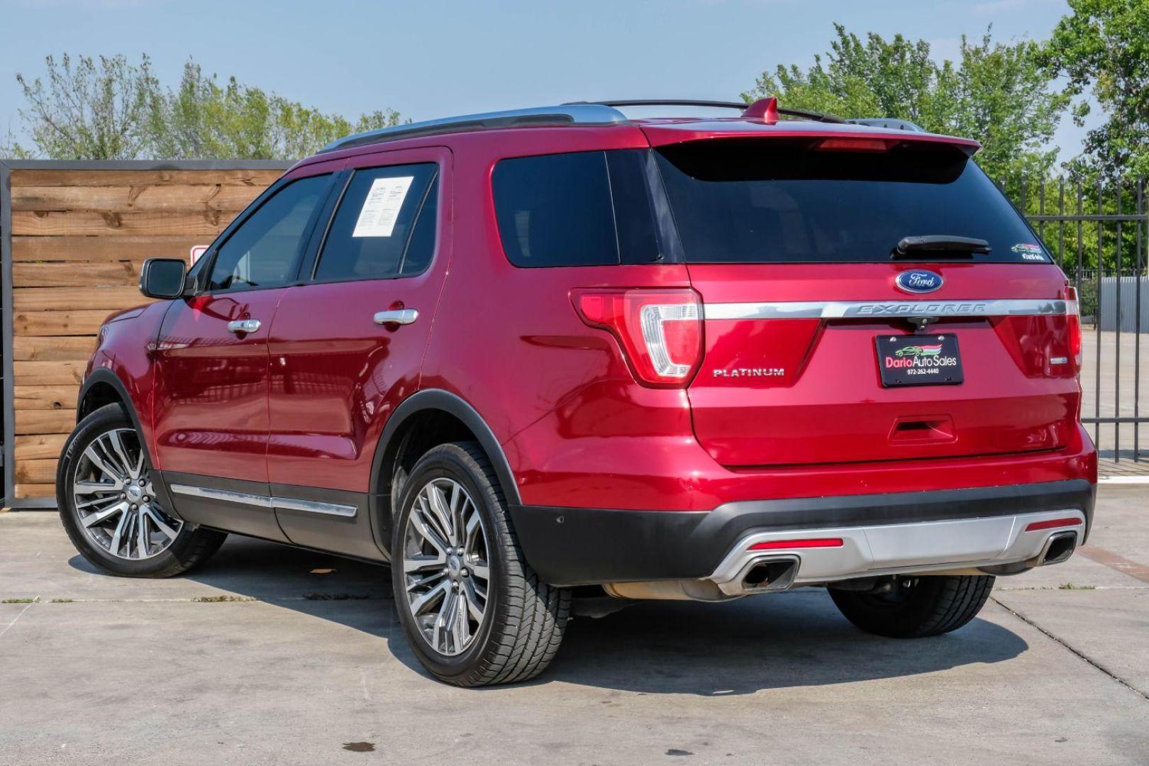 2016 RED Ford Explorer Platinum AWD (1FM5K8HT0GG) with an 3.5L V6 DOHC 24V engine, 6-Speed Automatic transmission, located at 2401 E Main St., Grand Prairie, TX, 75050, (972) 262-4440, 32.748981, -96.969643 - Photo#12