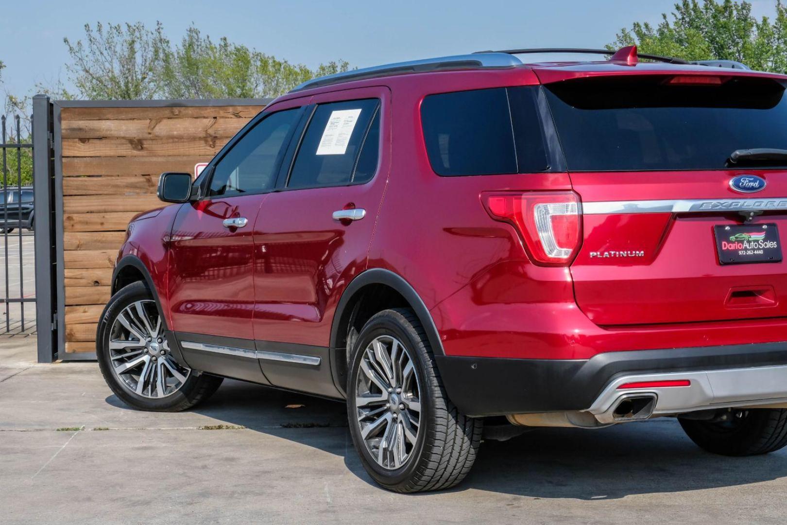 2016 RED Ford Explorer Platinum AWD (1FM5K8HT0GG) with an 3.5L V6 DOHC 24V engine, 6-Speed Automatic transmission, located at 2401 E Main St., Grand Prairie, TX, 75050, (972) 262-4440, 32.748981, -96.969643 - Photo#13