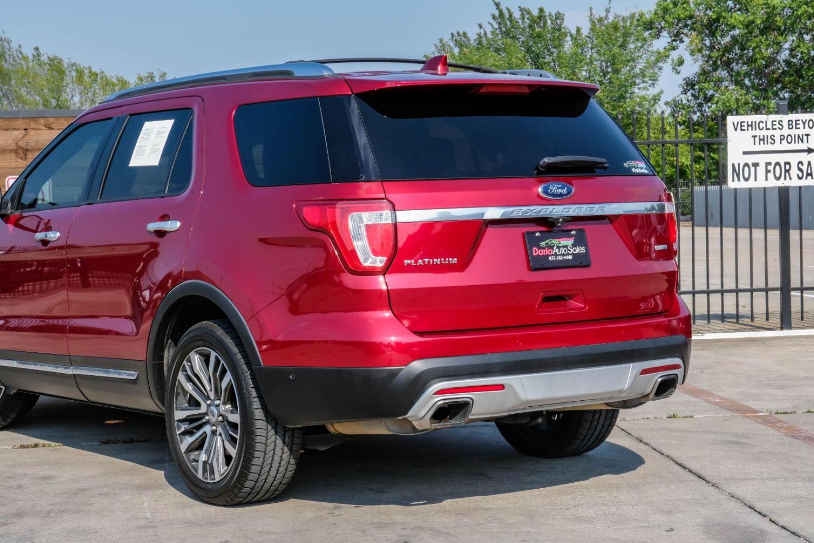 2016 RED Ford Explorer Platinum AWD (1FM5K8HT0GG) with an 3.5L V6 DOHC 24V engine, 6-Speed Automatic transmission, located at 2401 E Main St., Grand Prairie, TX, 75050, (972) 262-4440, 32.748981, -96.969643 - Photo#14