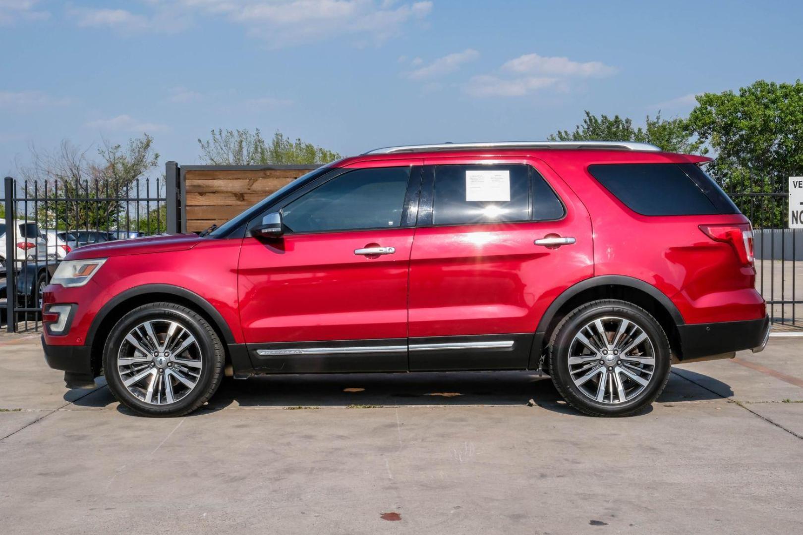 2016 RED Ford Explorer Platinum AWD (1FM5K8HT0GG) with an 3.5L V6 DOHC 24V engine, 6-Speed Automatic transmission, located at 2401 E Main St., Grand Prairie, TX, 75050, (972) 262-4440, 32.748981, -96.969643 - Photo#15