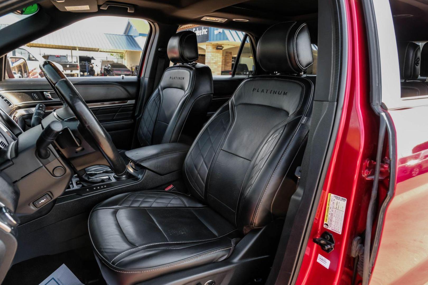 2016 RED Ford Explorer Platinum AWD (1FM5K8HT0GG) with an 3.5L V6 DOHC 24V engine, 6-Speed Automatic transmission, located at 2401 E Main St., Grand Prairie, TX, 75050, (972) 262-4440, 32.748981, -96.969643 - Photo#3