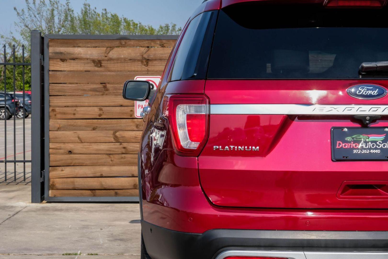 2016 RED Ford Explorer Platinum AWD (1FM5K8HT0GG) with an 3.5L V6 DOHC 24V engine, 6-Speed Automatic transmission, located at 2401 E Main St., Grand Prairie, TX, 75050, (972) 262-4440, 32.748981, -96.969643 - Photo#48