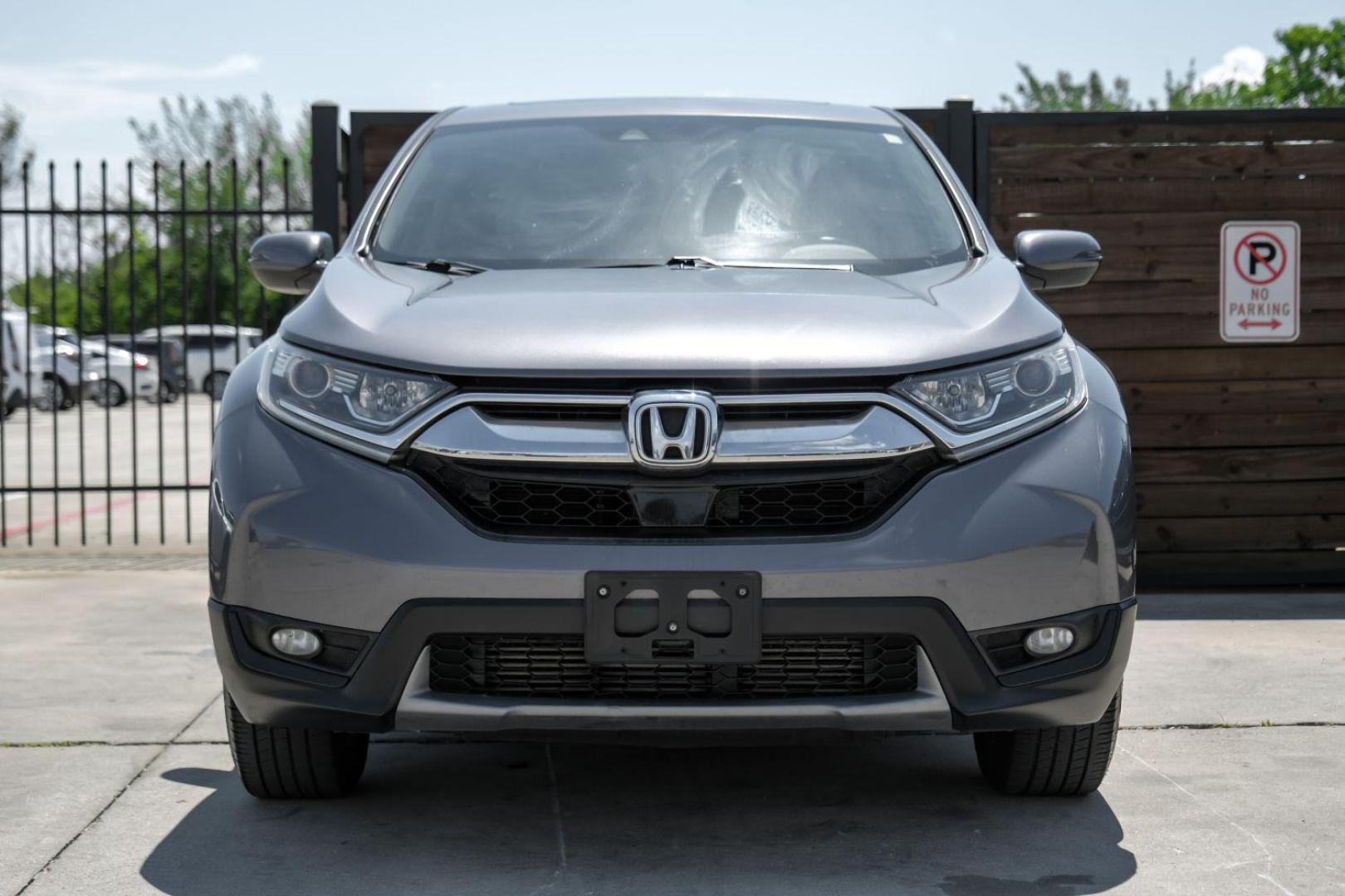 2017 GRAY Honda CR-V SPORT UTILITY 4-DR (5J6RW2H50HL) with an 1.5L L4 16V DOHC TURBO engine, Continuously Variable Transmission transmission, located at 2401 E Main St., Grand Prairie, TX, 75050, (972) 262-4440, 32.748981, -96.969643 - Photo#5