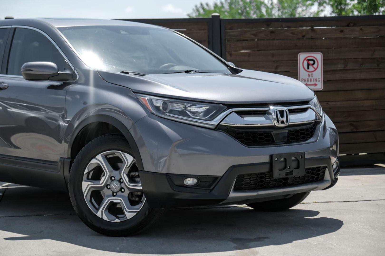 2017 GRAY Honda CR-V SPORT UTILITY 4-DR (5J6RW2H50HL) with an 1.5L L4 16V DOHC TURBO engine, Continuously Variable Transmission transmission, located at 2401 E Main St., Grand Prairie, TX, 75050, (972) 262-4440, 32.748981, -96.969643 - Photo#8