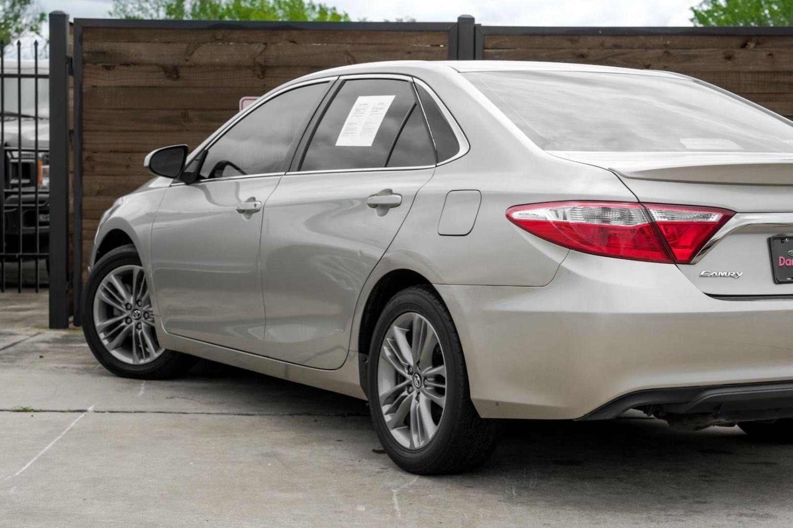 2017 Beige Toyota Camry SE (4T1BF1FK7HU) with an 2.5L L4 DOHC 16V engine, 6-Speed Automatic transmission, located at 2401 E Main St., Grand Prairie, TX, 75050, (972) 262-4440, 32.748981, -96.969643 - Photo#12