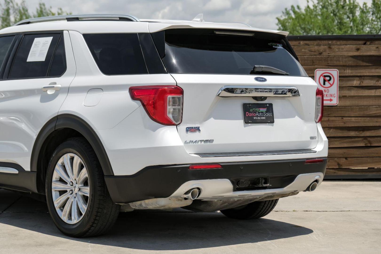 2020 WHITE Ford Explorer Limited (1FMSK7FH9LG) with an 2.3L L4 DOHC 16V engine, 10-Speed Automatic transmission, located at 2401 E Main St., Grand Prairie, TX, 75050, (972) 262-4440, 32.748981, -96.969643 - Photo#13