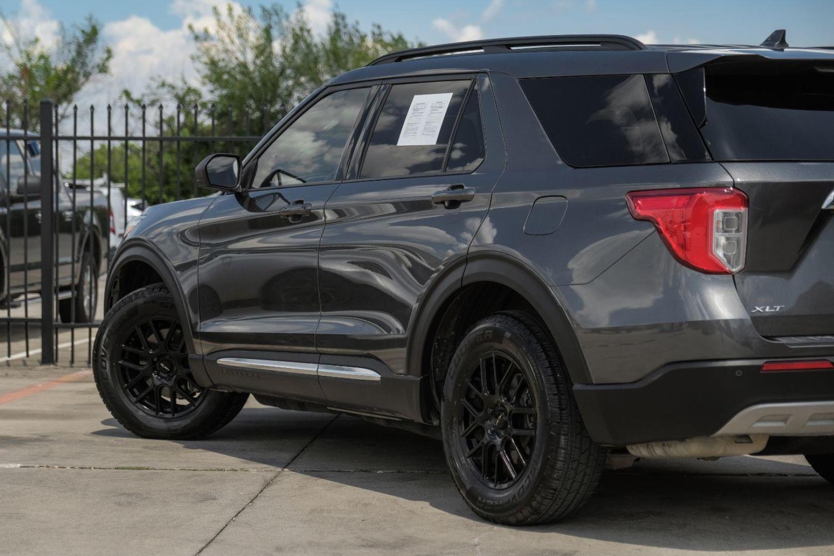 2020 Gray Ford Explorer XLT AWD (1FMSK8DH4LG) with an 2.3L L4 DOHC 16V engine, 10-Speed Automatic transmission, located at 2401 E Main St., Grand Prairie, TX, 75050, (972) 262-4440, 32.748981, -96.969643 - Photo#12