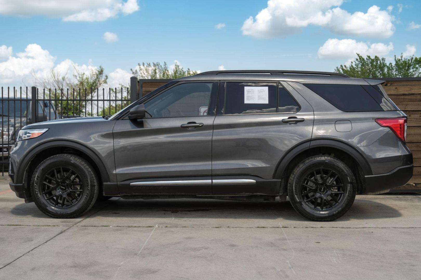 2020 Gray Ford Explorer XLT AWD (1FMSK8DH4LG) with an 2.3L L4 DOHC 16V engine, 10-Speed Automatic transmission, located at 2401 E Main St., Grand Prairie, TX, 75050, (972) 262-4440, 32.748981, -96.969643 - Photo#14