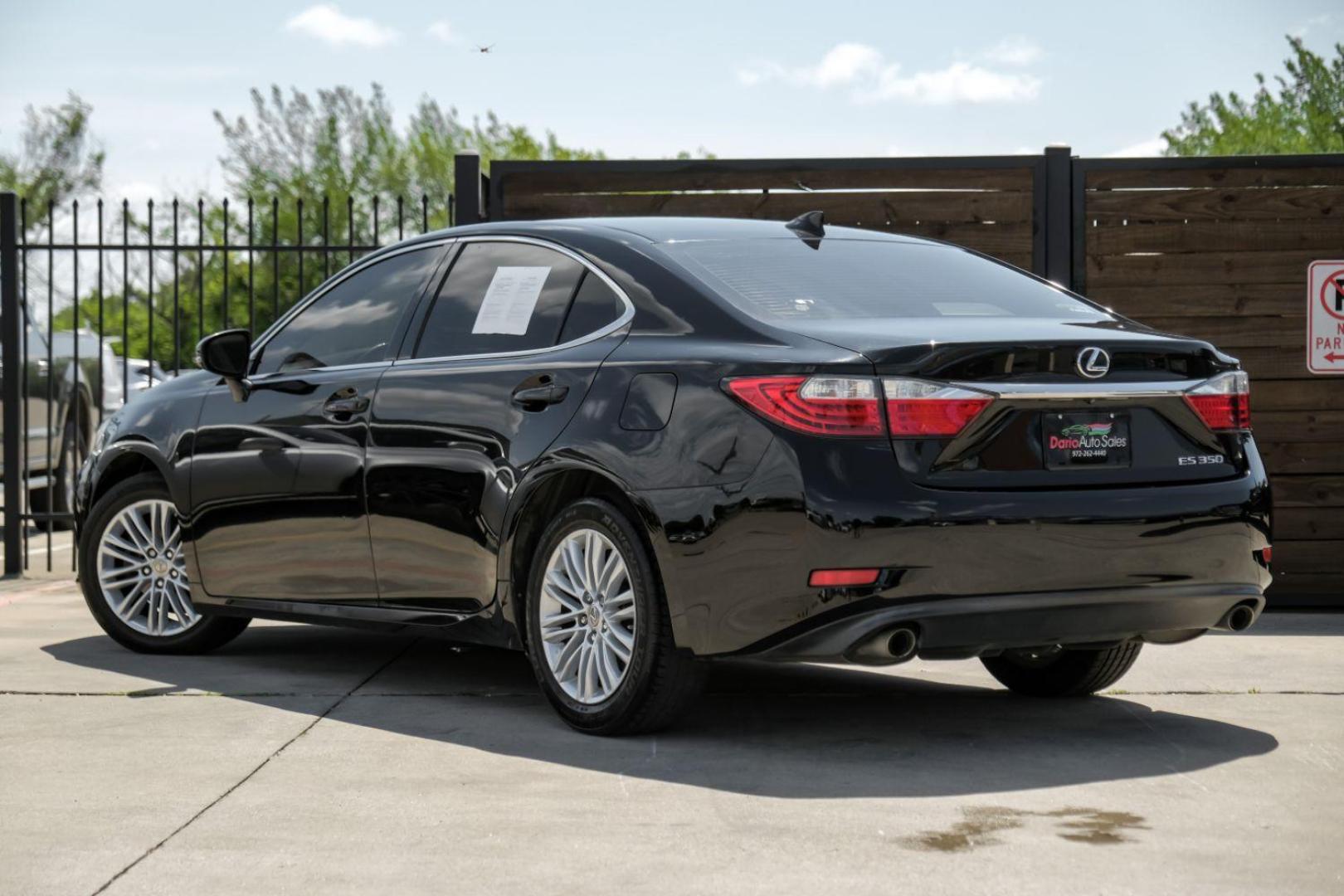 2015 Black Lexus ES 350 Sedan (JTHBK1GG0F2) with an 3.5L V6 DOHC 24V engine, 6-Speed Automatic transmission, located at 2401 E Main St., Grand Prairie, TX, 75050, (972) 262-4440, 32.748981, -96.969643 - Photo#12