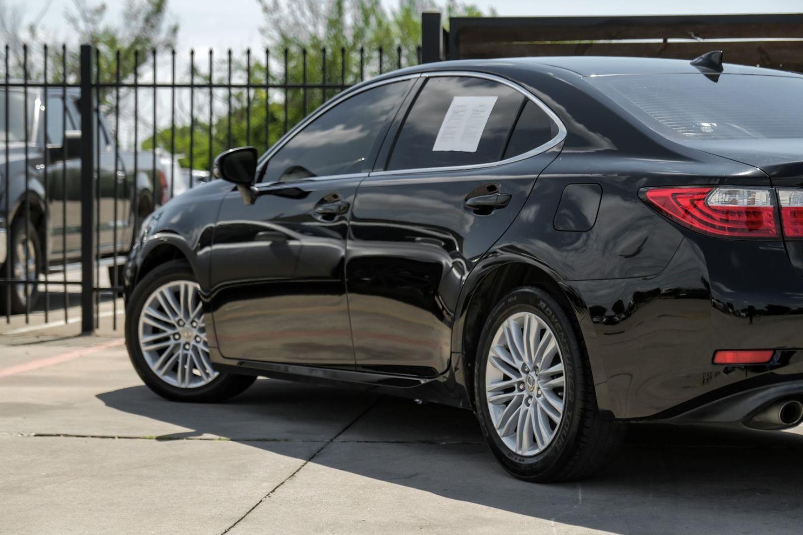 2015 Black Lexus ES 350 Sedan (JTHBK1GG0F2) with an 3.5L V6 DOHC 24V engine, 6-Speed Automatic transmission, located at 2401 E Main St., Grand Prairie, TX, 75050, (972) 262-4440, 32.748981, -96.969643 - Photo#13