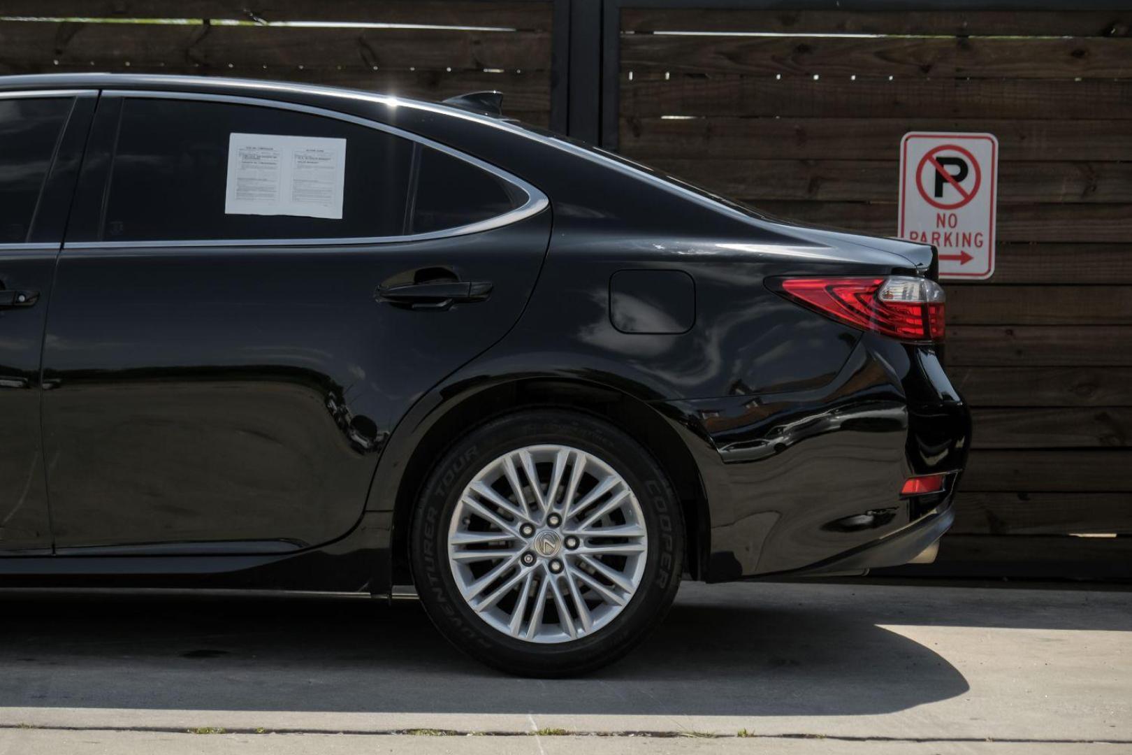 2015 Black Lexus ES 350 Sedan (JTHBK1GG0F2) with an 3.5L V6 DOHC 24V engine, 6-Speed Automatic transmission, located at 2401 E Main St., Grand Prairie, TX, 75050, (972) 262-4440, 32.748981, -96.969643 - Photo#17