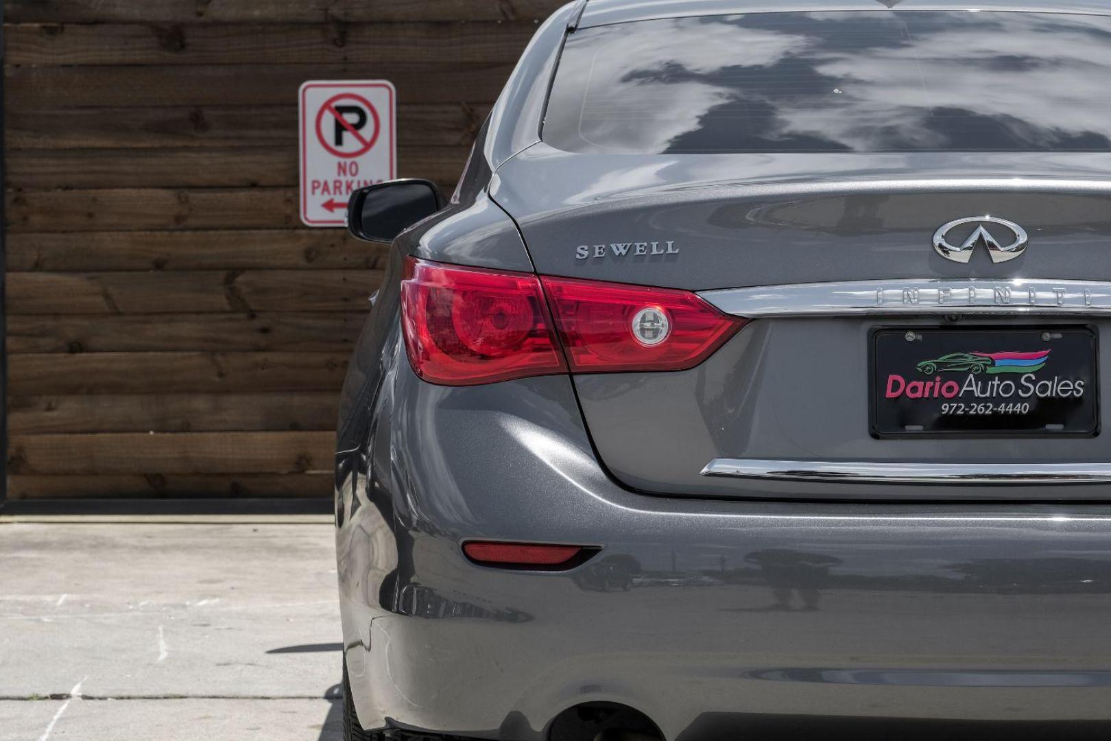 2015 GRAY Infiniti Q50 Premium (JN1BV7AP2FM) with an 3.7L V6 DOHC 24V engine, 7-Speed Automatic transmission, located at 2401 E Main St., Grand Prairie, TX, 75050, (972) 262-4440, 32.748981, -96.969643 - Photo#42