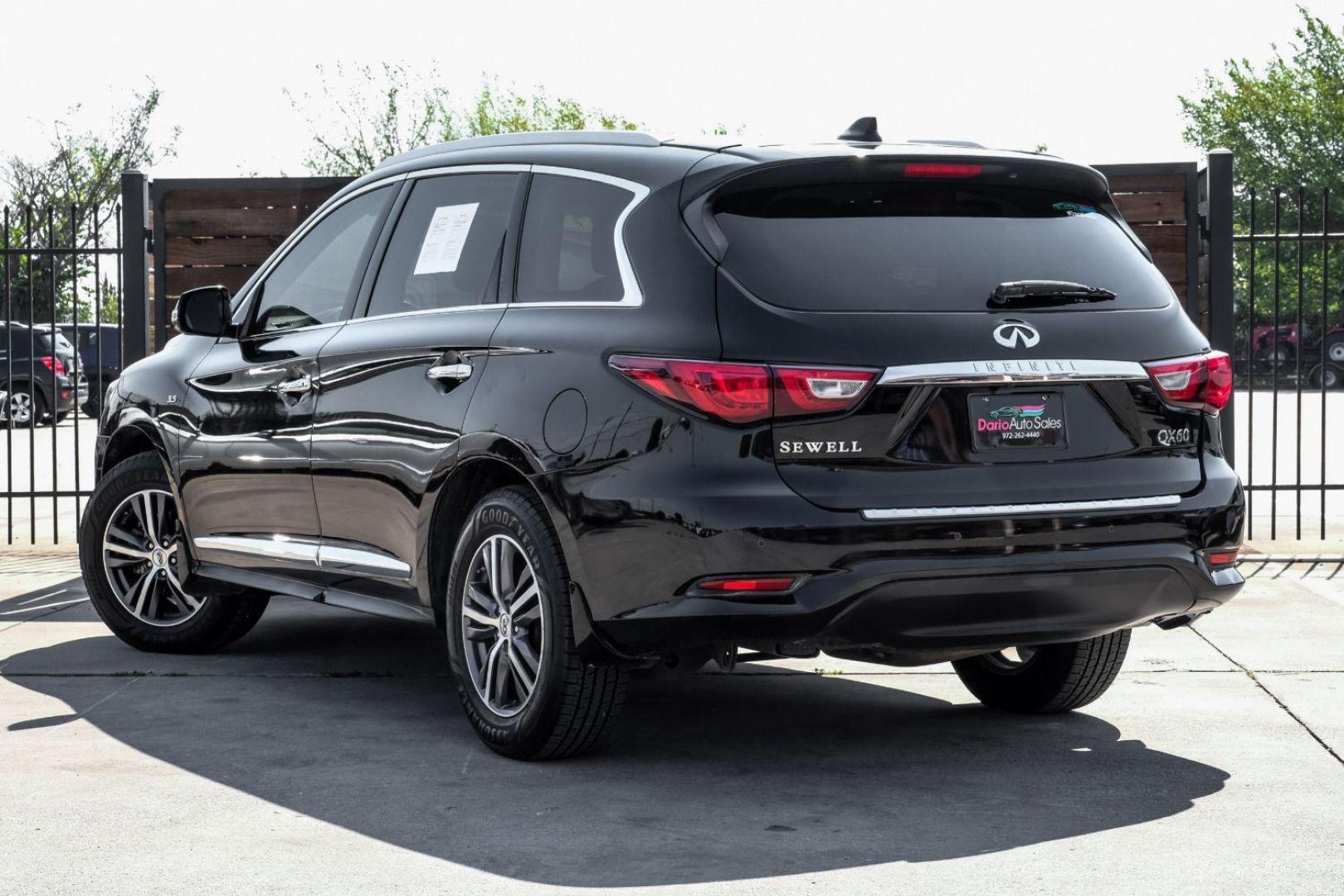 2017 BLACK Infiniti QX60 Base FWD (5N1DL0MNXHC) with an 3.5L V6 DOHC 24V engine, Continuously Variable Transmission transmission, located at 2401 E Main St., Grand Prairie, TX, 75050, (972) 262-4440, 32.748981, -96.969643 - Photo#12