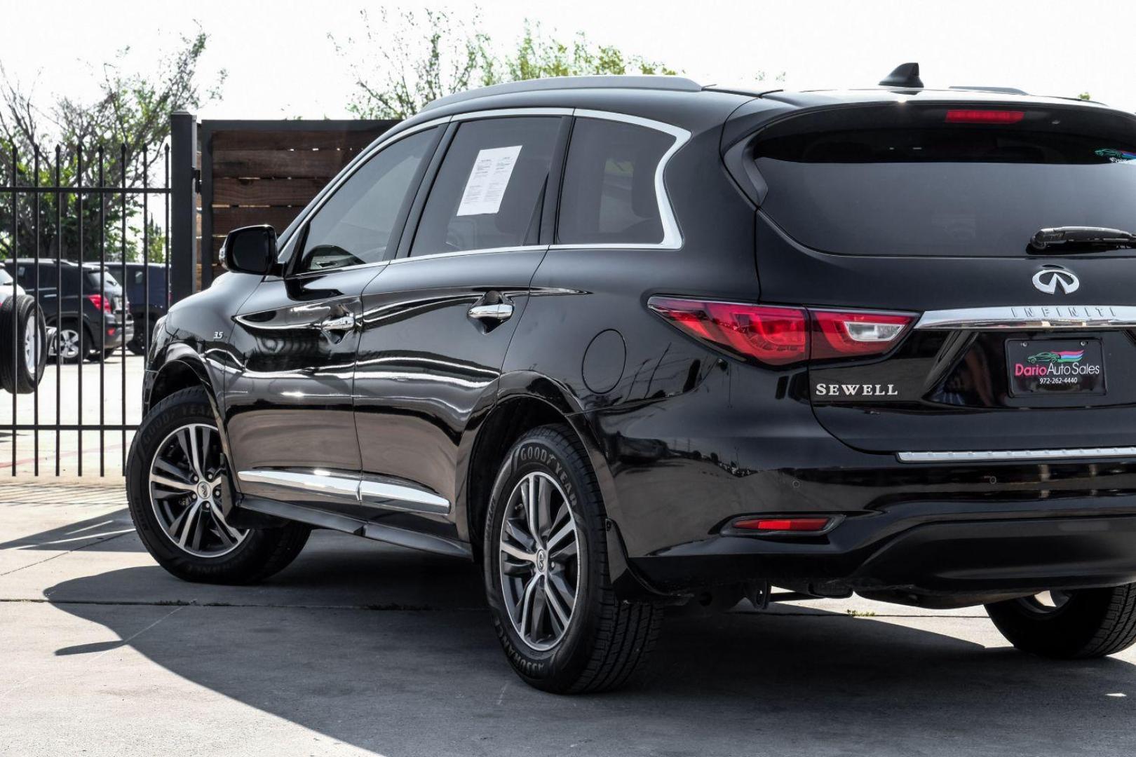 2017 BLACK Infiniti QX60 Base FWD (5N1DL0MNXHC) with an 3.5L V6 DOHC 24V engine, Continuously Variable Transmission transmission, located at 2401 E Main St., Grand Prairie, TX, 75050, (972) 262-4440, 32.748981, -96.969643 - Photo#13