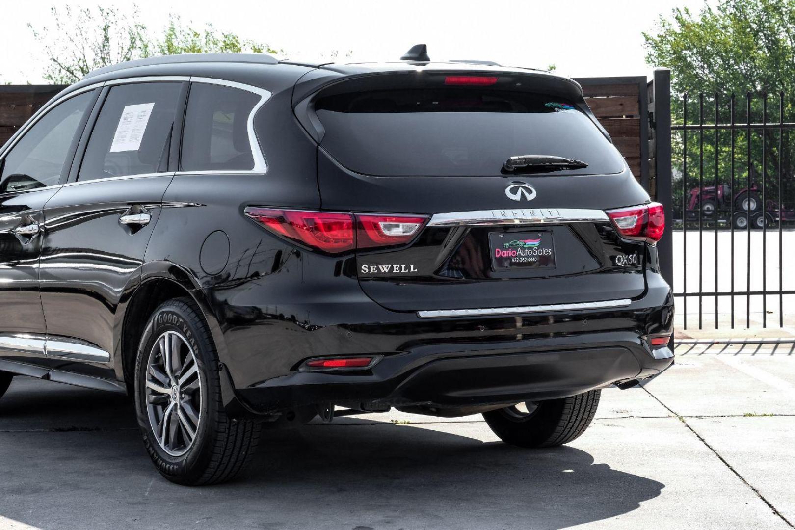 2017 BLACK Infiniti QX60 Base FWD (5N1DL0MNXHC) with an 3.5L V6 DOHC 24V engine, Continuously Variable Transmission transmission, located at 2401 E Main St., Grand Prairie, TX, 75050, (972) 262-4440, 32.748981, -96.969643 - Photo#14