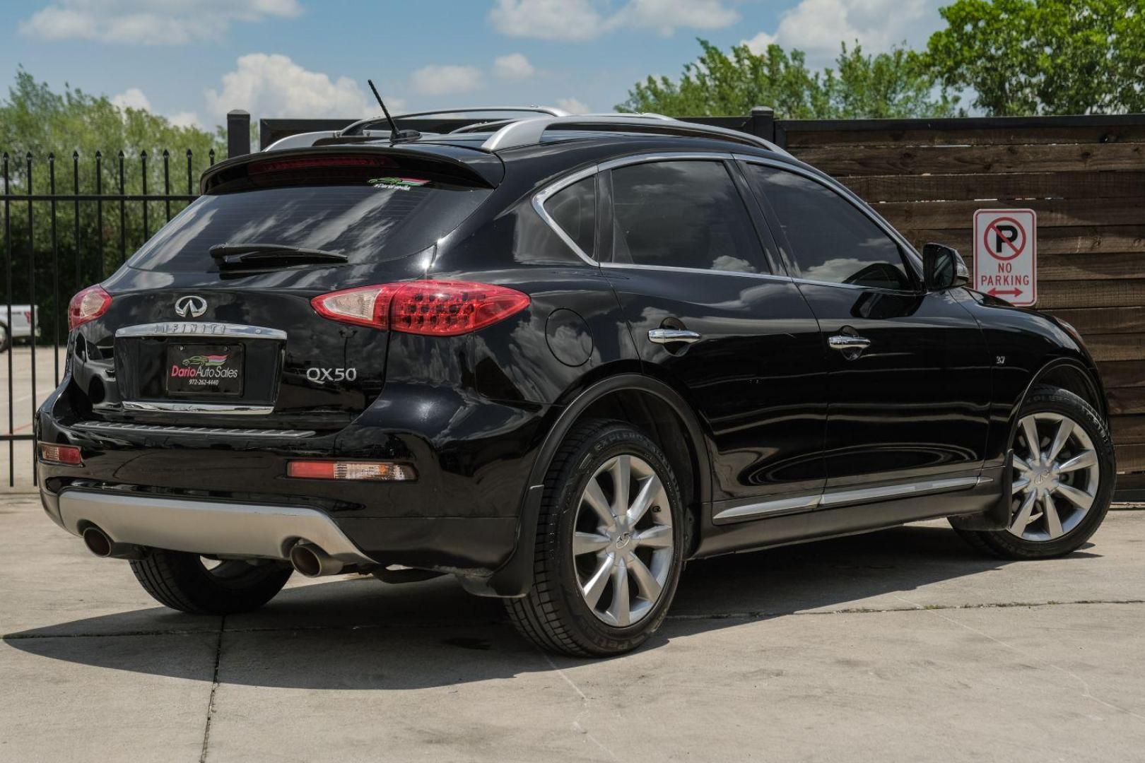 2017 BLACK Infiniti QX50 Base AWD (JN1BJ0RR4HM) with an 3.7L V6 DOHC 24V engine, 7-Speed Automatic transmission, located at 2401 E Main St., Grand Prairie, TX, 75050, (972) 262-4440, 32.748981, -96.969643 - Photo#10