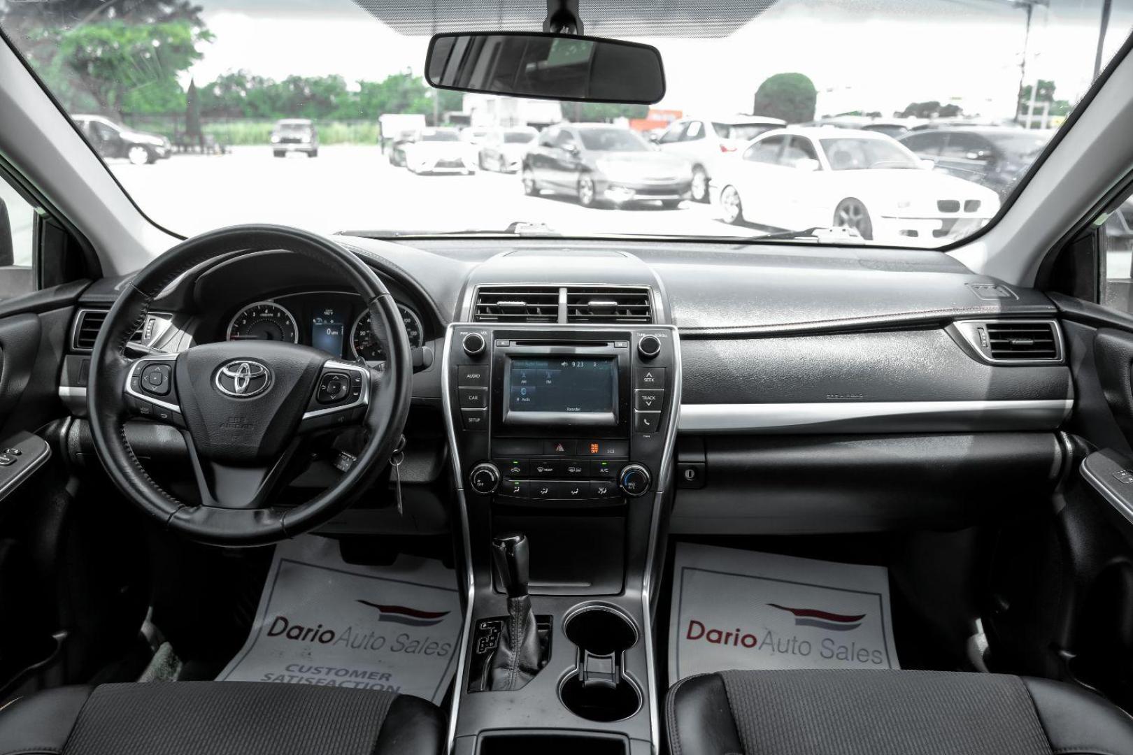 2016 Gray Toyota Camry SE (4T1BF1FK6GU) with an 2.5L L4 DOHC 16V engine, 6-Speed Automatic transmission, located at 2401 E Main St., Grand Prairie, TX, 75050, (972) 262-4440, 32.748981, -96.969643 - Photo#18