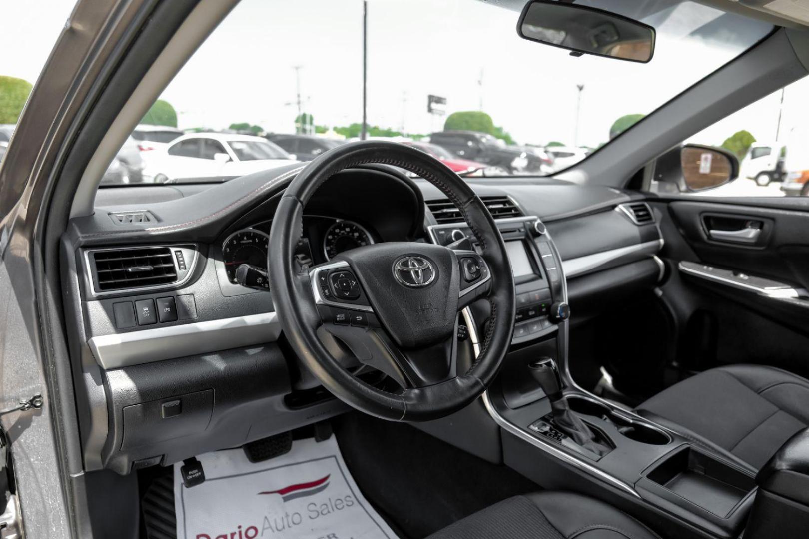 2016 Gray Toyota Camry SE (4T1BF1FK6GU) with an 2.5L L4 DOHC 16V engine, 6-Speed Automatic transmission, located at 2401 E Main St., Grand Prairie, TX, 75050, (972) 262-4440, 32.748981, -96.969643 - Photo#2