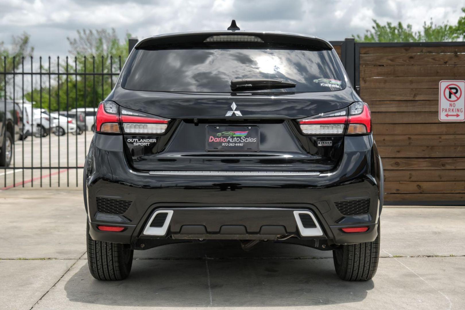 2022 black Mitsubishi Outlander Sport 2.0 ES CVT (JA4APUAUXNU) with an 2.0L L4 DOHC 16V engine, Continuously Variable Transmission transmission, located at 2401 E Main St., Grand Prairie, TX, 75050, (972) 262-4440, 32.748981, -96.969643 - Photo#10