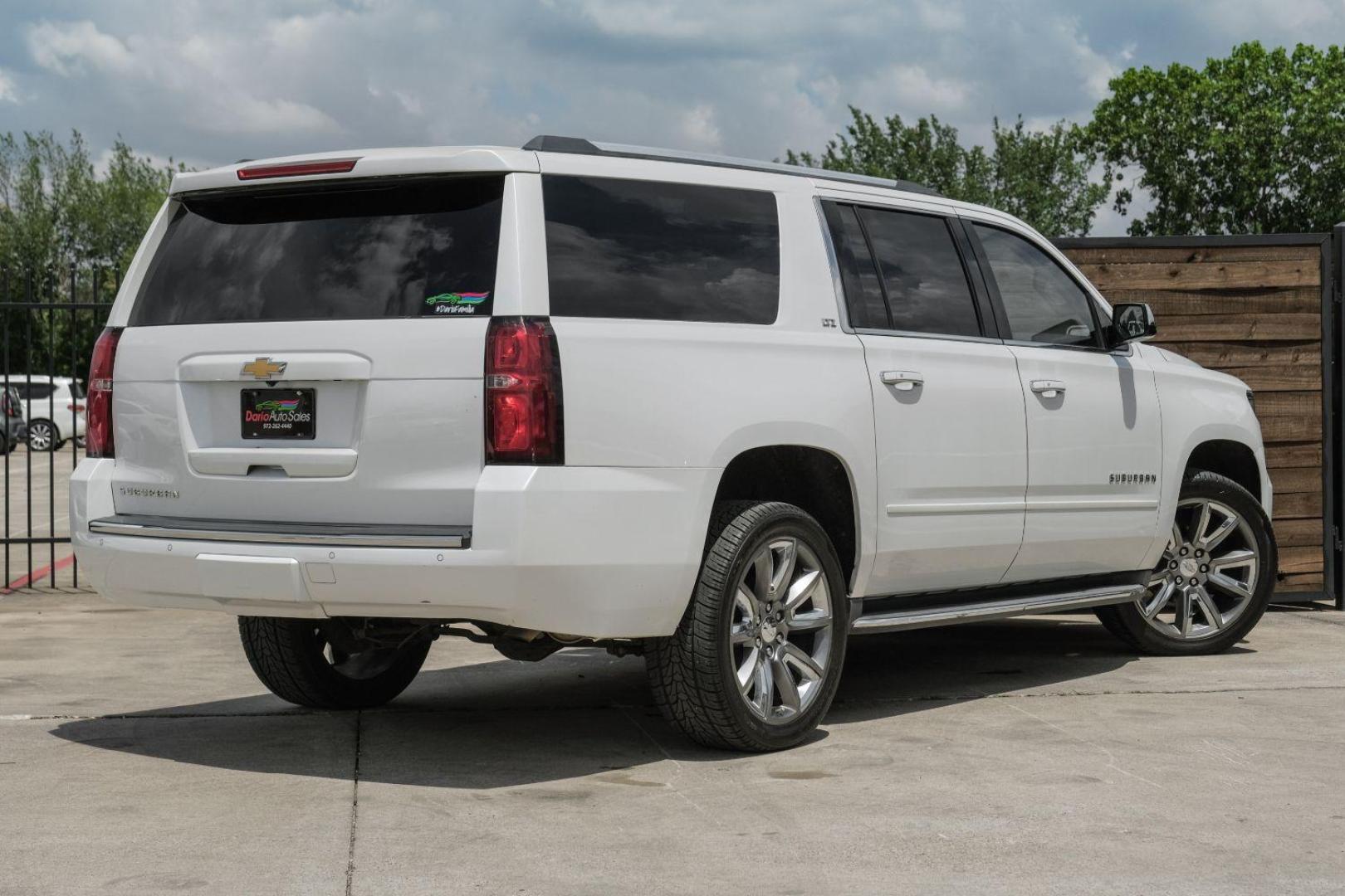 2016 WHITE Chevrolet Suburban LTZ 2WD (1GNSCJKC8GR) with an 5.3L V8 OHV 16V engine, 6-Speed Automatic transmission, located at 2401 E Main St., Grand Prairie, TX, 75050, (972) 262-4440, 32.748981, -96.969643 - Photo#10