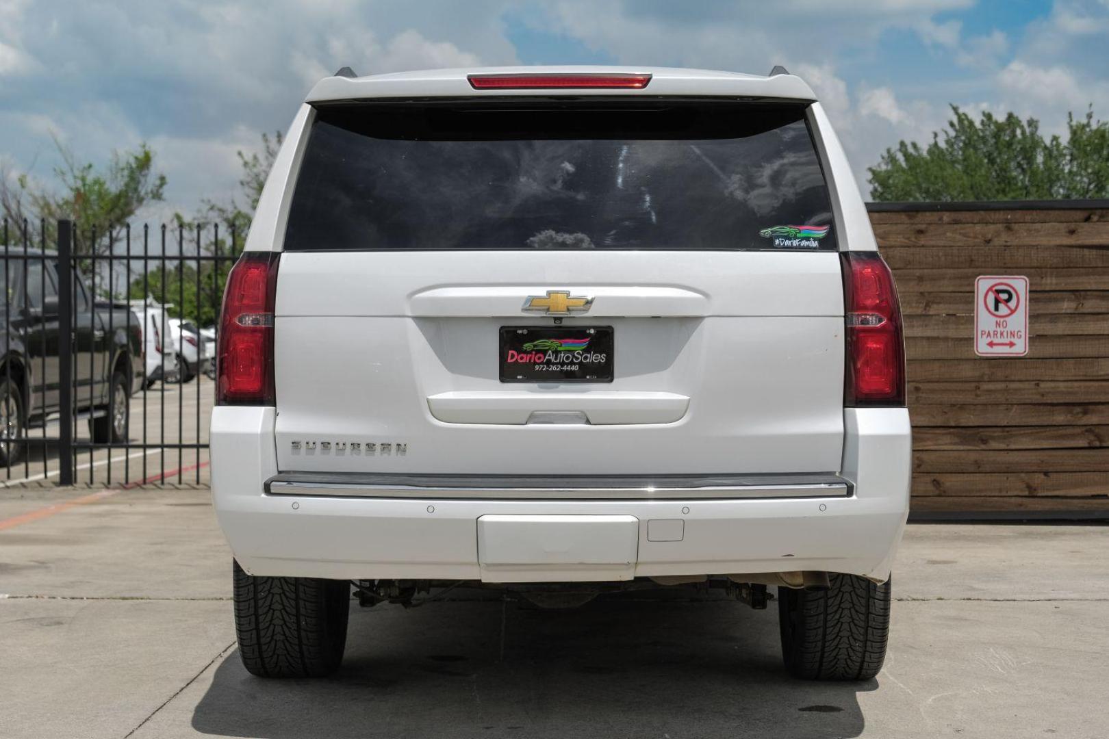 2016 WHITE Chevrolet Suburban LTZ 2WD (1GNSCJKC8GR) with an 5.3L V8 OHV 16V engine, 6-Speed Automatic transmission, located at 2401 E Main St., Grand Prairie, TX, 75050, (972) 262-4440, 32.748981, -96.969643 - Photo#11