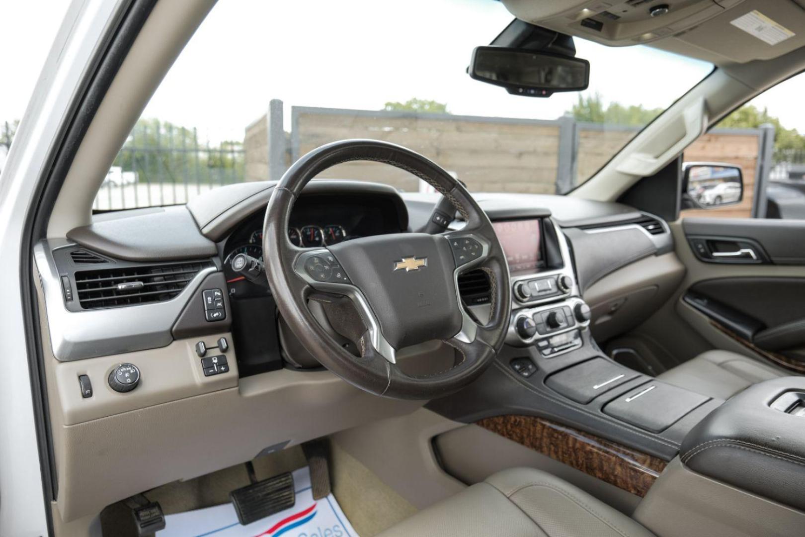 2016 WHITE Chevrolet Suburban LTZ 2WD (1GNSCJKC8GR) with an 5.3L V8 OHV 16V engine, 6-Speed Automatic transmission, located at 2401 E Main St., Grand Prairie, TX, 75050, (972) 262-4440, 32.748981, -96.969643 - Photo#2