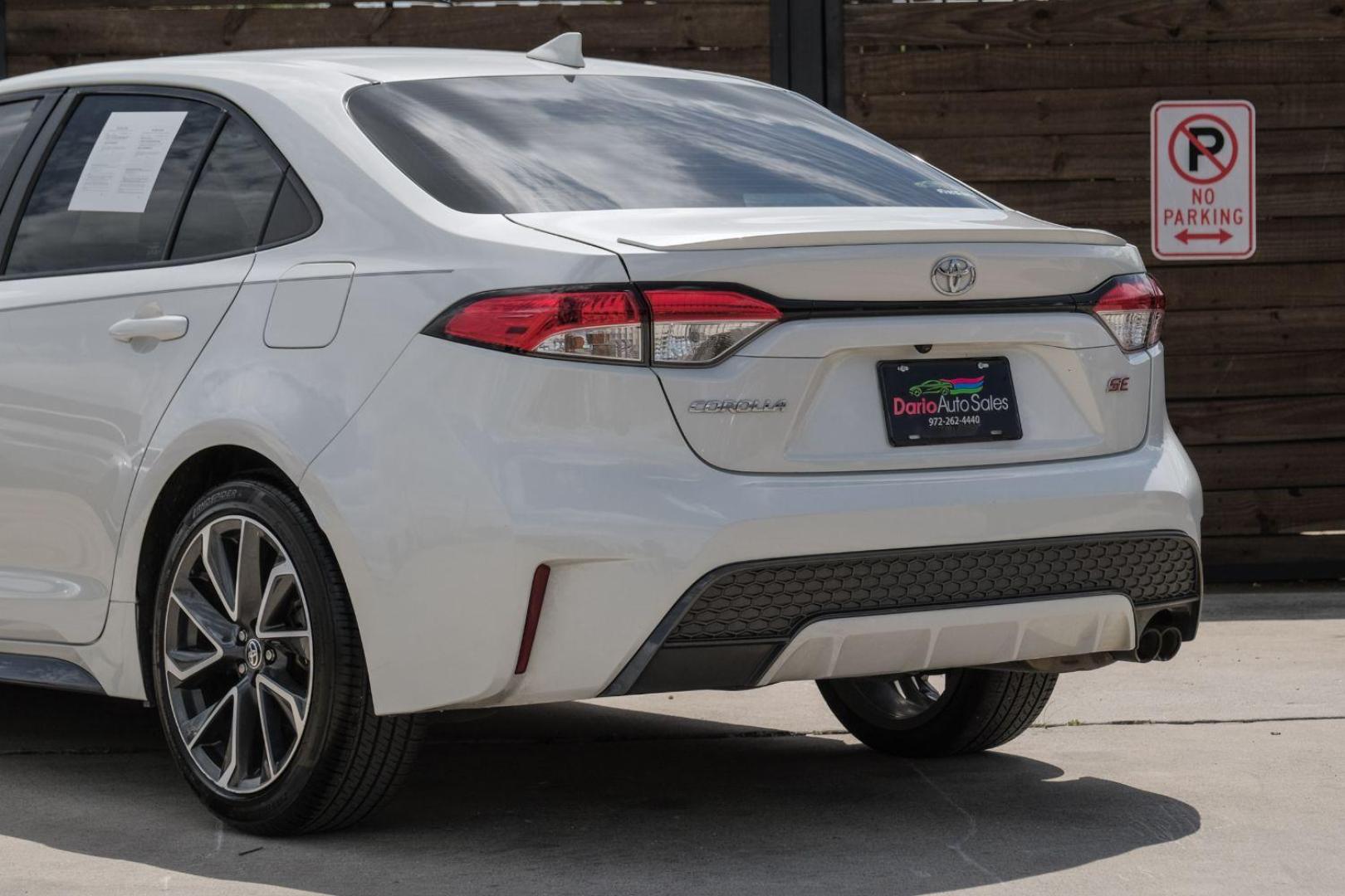 2020 WHITE Toyota Corolla SE (5YFS4RCE8LP) with an 2.0L L4 DOHC 16V engine, Continuously Variable Transmission transmission, located at 2401 E Main St., Grand Prairie, TX, 75050, (972) 262-4440, 32.748981, -96.969643 - Photo#13