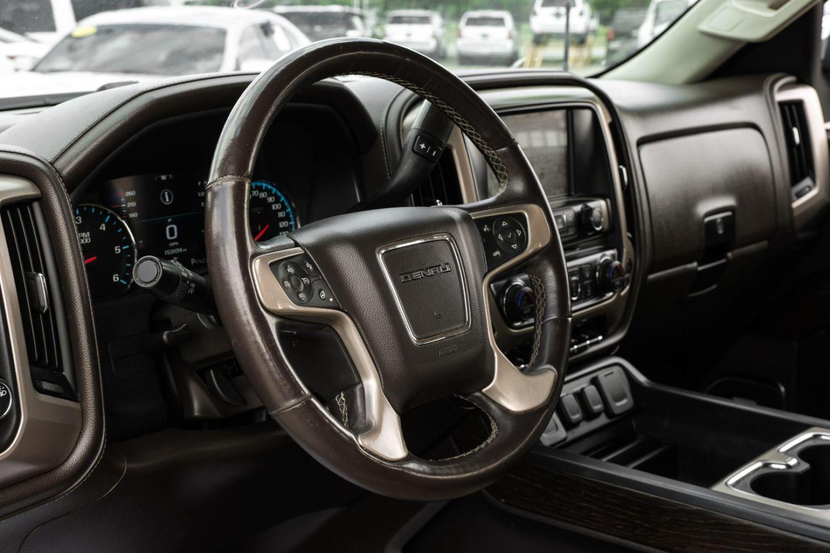 2017 WHITE GMC Sierra 1500 Denali Crew Cab Long Box 2WD (3GTP1PEC4HG) with an 5.3L V8 OHV 16V engine, 6-Speed Automatic transmission, located at 2401 E Main St., Grand Prairie, TX, 75050, (972) 262-4440, 32.748981, -96.969643 - Photo#25