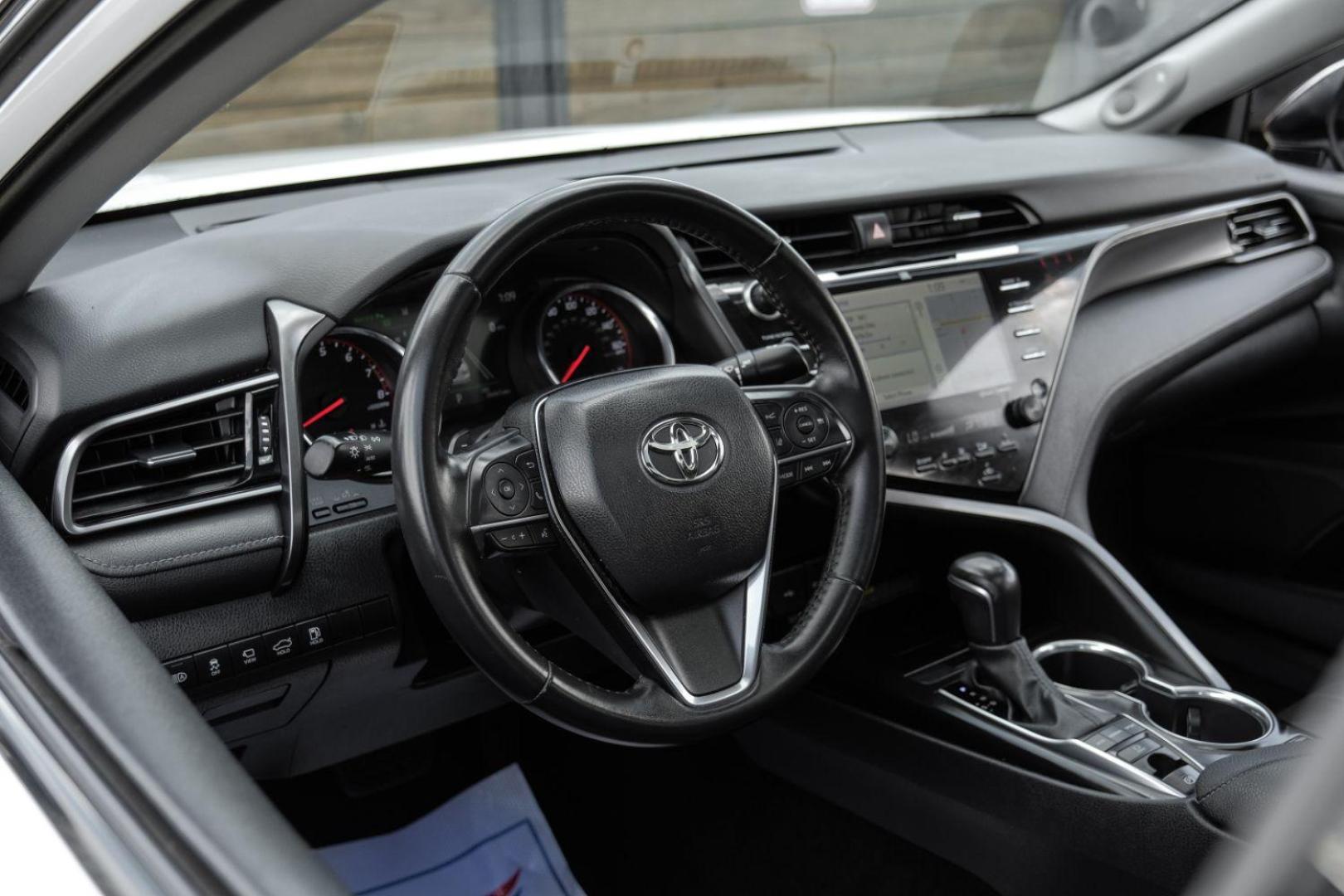 2020 white Toyota Camry XSE (4T1K61AK9LU) with an 2.5L L4 DOHC 16V engine, 8-Speed Automatic transmission, located at 2401 E Main St., Grand Prairie, TX, 75050, (972) 262-4440, 32.748981, -96.969643 - Photo#21