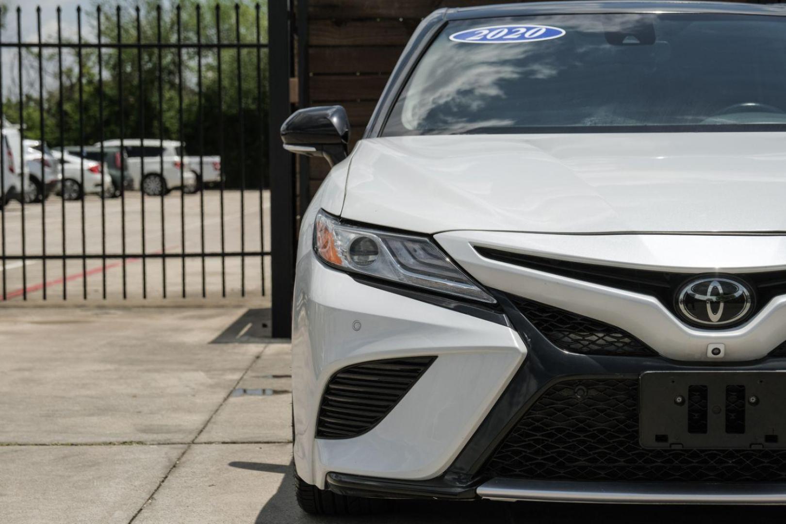 2020 white Toyota Camry XSE (4T1K61AK9LU) with an 2.5L L4 DOHC 16V engine, 8-Speed Automatic transmission, located at 2401 E Main St., Grand Prairie, TX, 75050, (972) 262-4440, 32.748981, -96.969643 - Photo#48