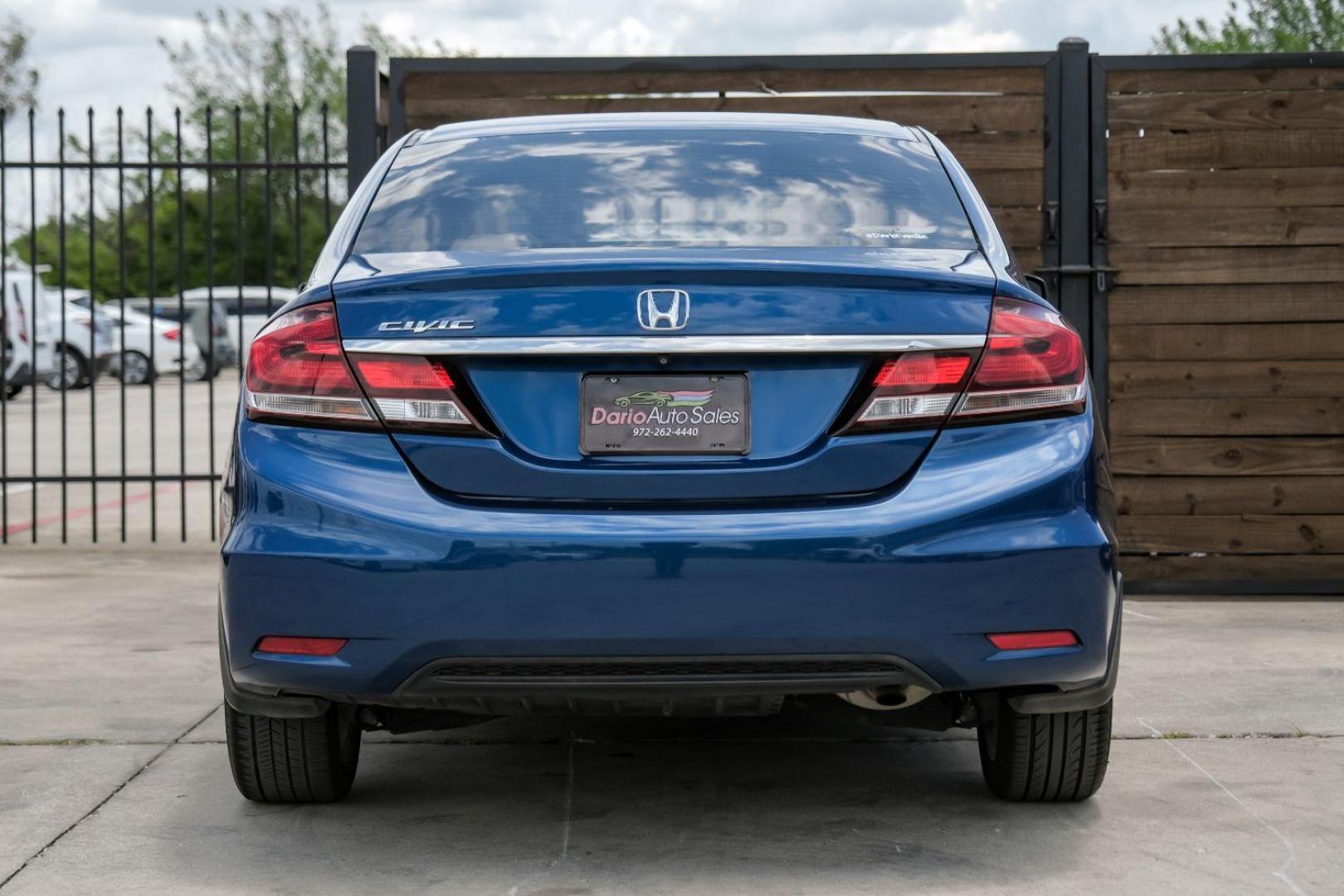 2013 Blue Honda Civic LX Sedan 5-Speed AT (2HGFB2F56DH) with an 1.8L L4 SOHC 16V engine, 5-Speed Automatic transmission, located at 2401 E Main St., Grand Prairie, TX, 75050, (972) 262-4440, 32.748981, -96.969643 - Photo#10