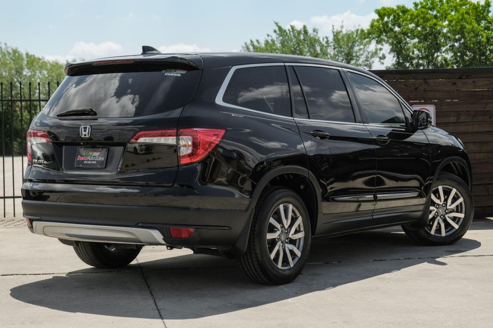 2019 BLACK Honda Pilot EXL 2WD (5FNYF5H55KB) with an 3.5L V6 SOHC 24V engine, 6-Speed Automatic transmission, located at 2401 E Main St., Grand Prairie, TX, 75050, (972) 262-4440, 32.748981, -96.969643 - Photo#10