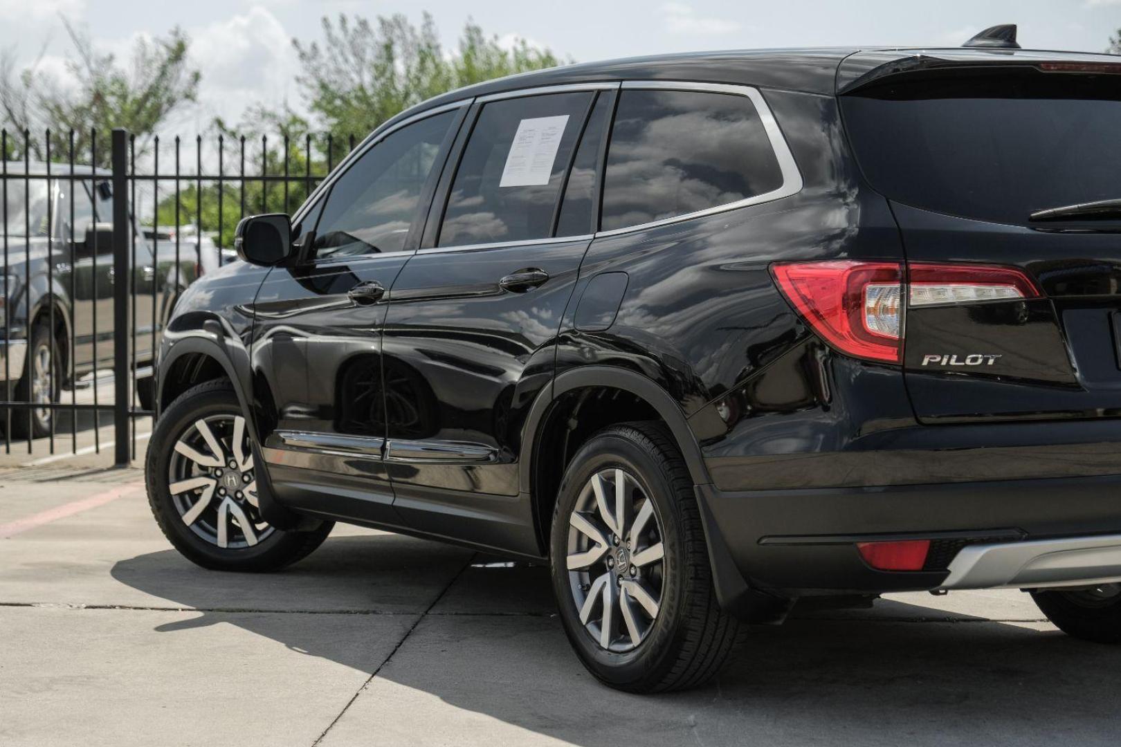 2019 BLACK Honda Pilot EXL 2WD (5FNYF5H55KB) with an 3.5L V6 SOHC 24V engine, 6-Speed Automatic transmission, located at 2401 E Main St., Grand Prairie, TX, 75050, (972) 262-4440, 32.748981, -96.969643 - Photo#13