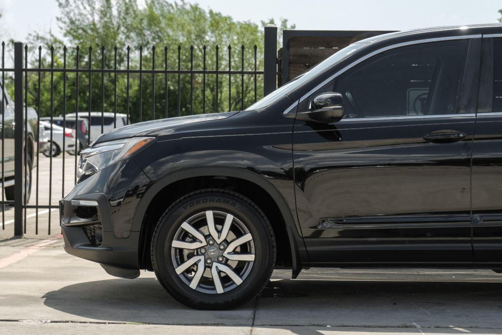 2019 BLACK Honda Pilot EXL 2WD (5FNYF5H55KB) with an 3.5L V6 SOHC 24V engine, 6-Speed Automatic transmission, located at 2401 E Main St., Grand Prairie, TX, 75050, (972) 262-4440, 32.748981, -96.969643 - Photo#16