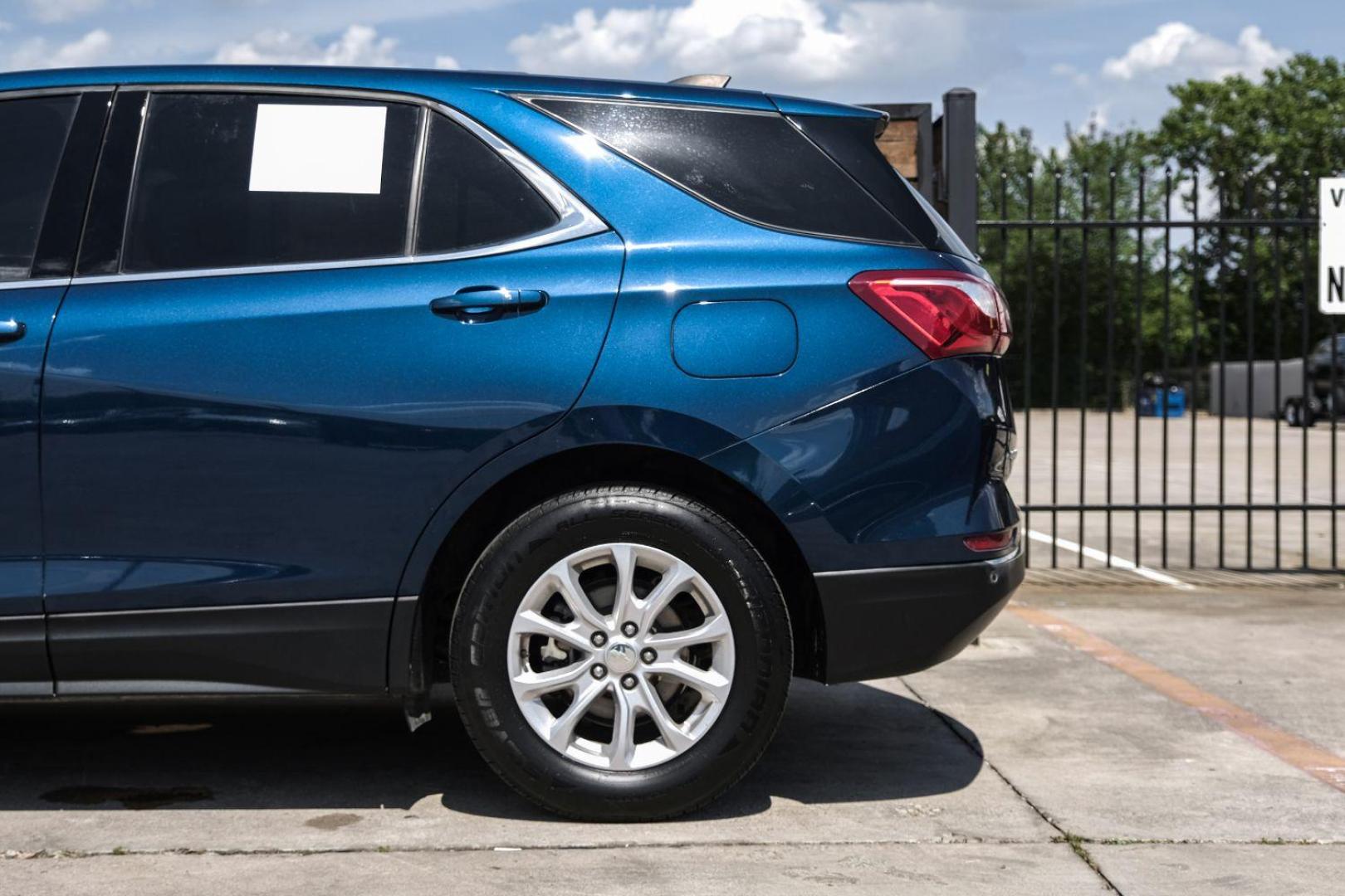 2019 Blue Chevrolet Equinox LT 2WD (3GNAXJEVXKL) with an 1.5L L4 DOHC 16V TURBO engine, 6-Speed Automatic transmission, located at 2401 E Main St., Grand Prairie, TX, 75050, (972) 262-4440, 32.748981, -96.969643 - Photo#20