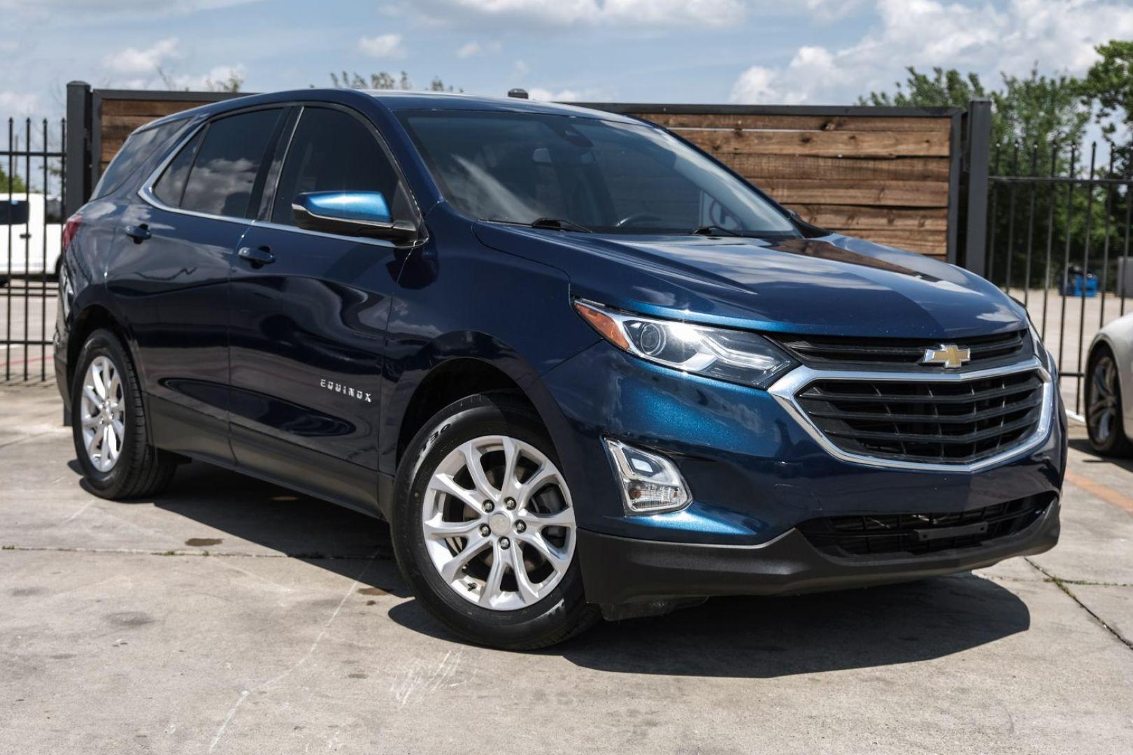 2019 Blue Chevrolet Equinox LT 2WD (3GNAXJEVXKL) with an 1.5L L4 DOHC 16V TURBO engine, 6-Speed Automatic transmission, located at 2401 E Main St., Grand Prairie, TX, 75050, (972) 262-4440, 32.748981, -96.969643 - Photo#7