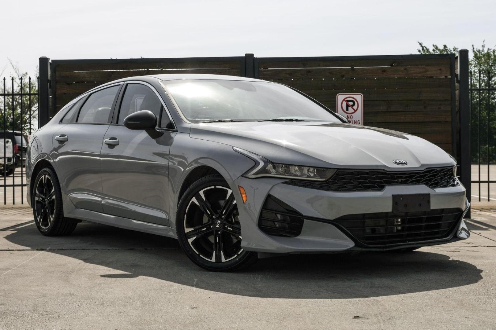 2021 GRAY Kia K5 GT-Line (5XXG64J26MG) with an 1.6L L4 DOHC 16V engine, 8-Speed Automatic transmission, located at 2401 E Main St., Grand Prairie, TX, 75050, (972) 262-4440, 32.748981, -96.969643 - Photo#7