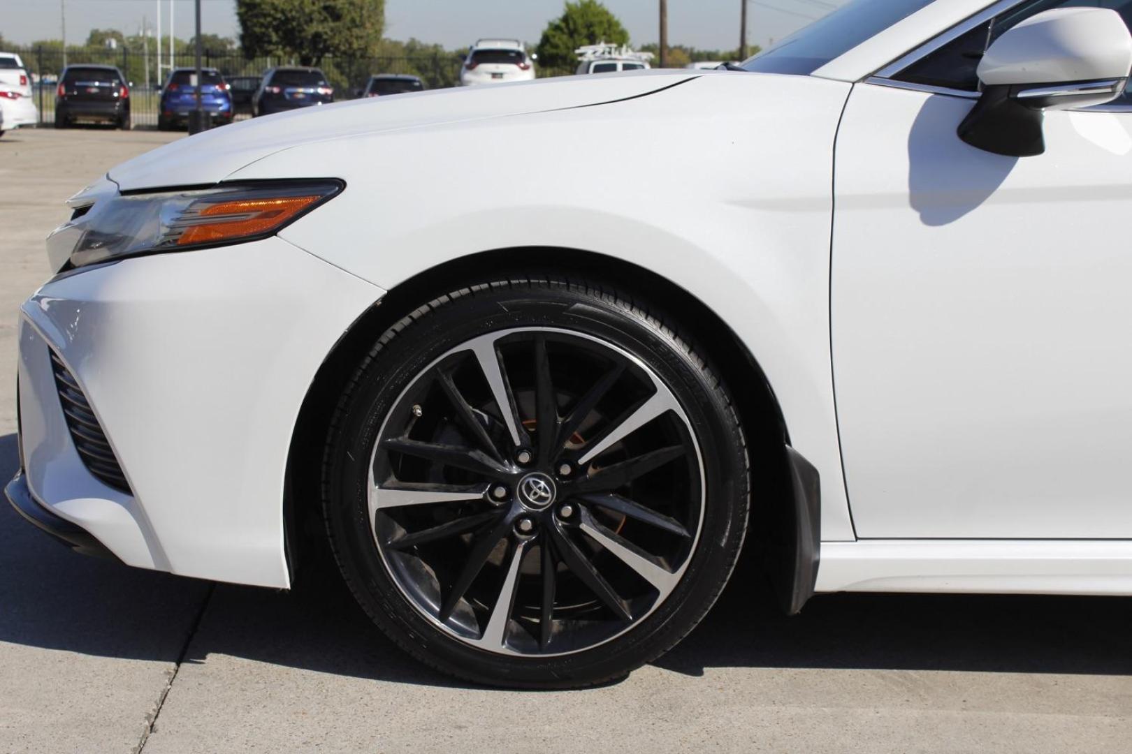 2019 WHITE Toyota Camry XSE (4T1B61HK6KU) with an 2.5L L4 DOHC 16V engine, 8-Speed Automatic transmission, located at 2401 E Main St., Grand Prairie, TX, 75050, (972) 262-4440, 32.748981, -96.969643 - Photo#3