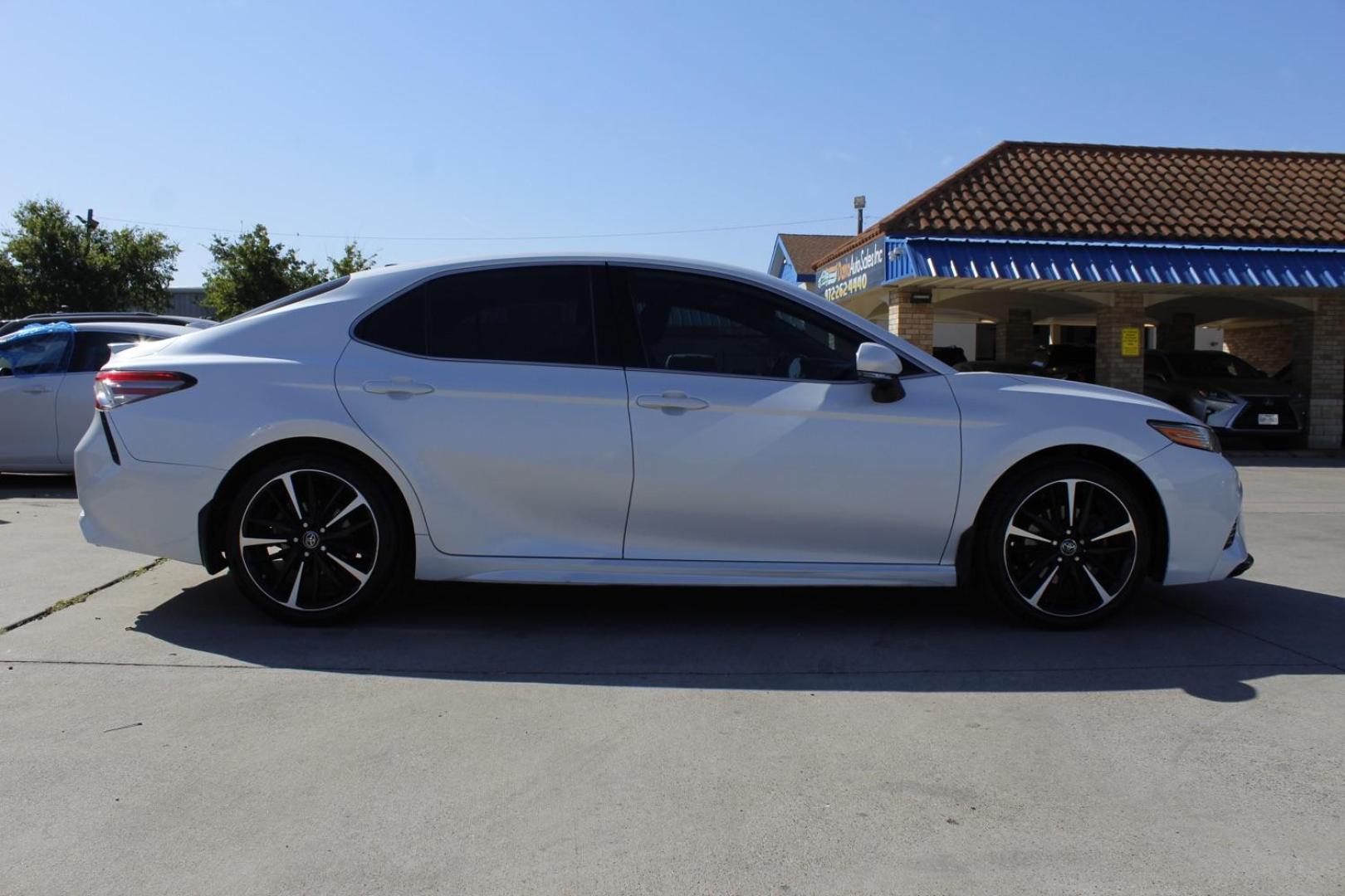 2019 WHITE Toyota Camry XSE (4T1B61HK6KU) with an 2.5L L4 DOHC 16V engine, 8-Speed Automatic transmission, located at 2401 E Main St., Grand Prairie, TX, 75050, (972) 262-4440, 32.748981, -96.969643 - Photo#8