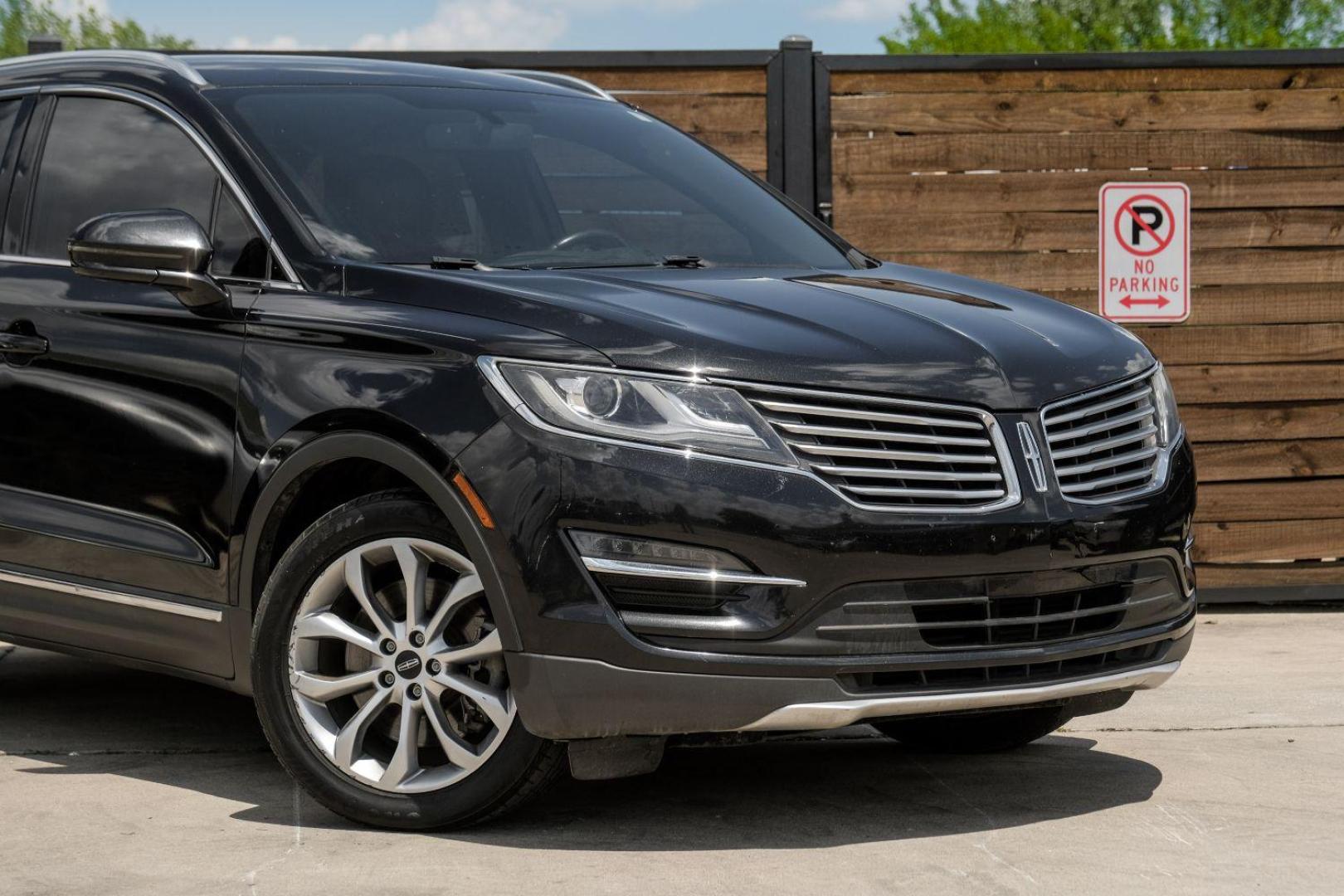 2015 black Lincoln MKC FWD (5LMCJ1A9XFU) with an 2.0L L4 DOHC 16V engine, 6-Speed Automatic transmission, located at 2401 E Main St., Grand Prairie, TX, 75050, (972) 262-4440, 32.748981, -96.969643 - Photo#6