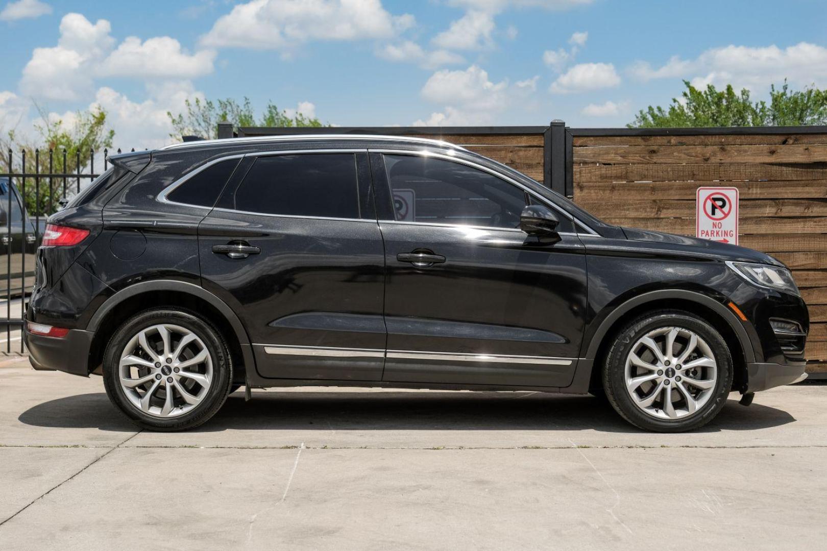 2015 black Lincoln MKC FWD (5LMCJ1A9XFU) with an 2.0L L4 DOHC 16V engine, 6-Speed Automatic transmission, located at 2401 E Main St., Grand Prairie, TX, 75050, (972) 262-4440, 32.748981, -96.969643 - Photo#7