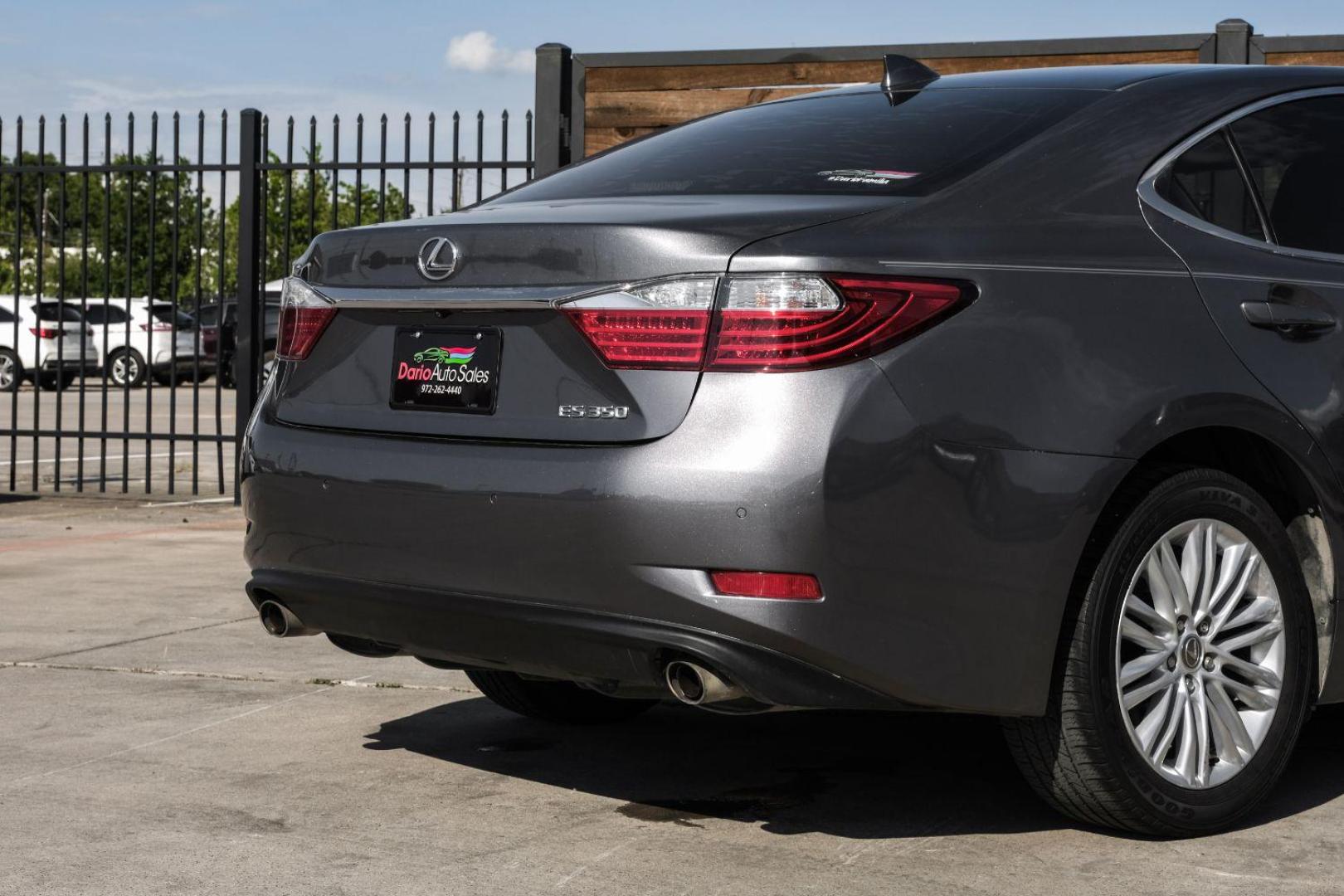 2015 Gray Lexus ES 350 Sedan (JTHBK1GG7F2) with an 3.5L V6 DOHC 24V engine, 6-Speed Automatic transmission, located at 2401 E Main St., Grand Prairie, TX, 75050, (972) 262-4440, 32.748981, -96.969643 - Photo#13