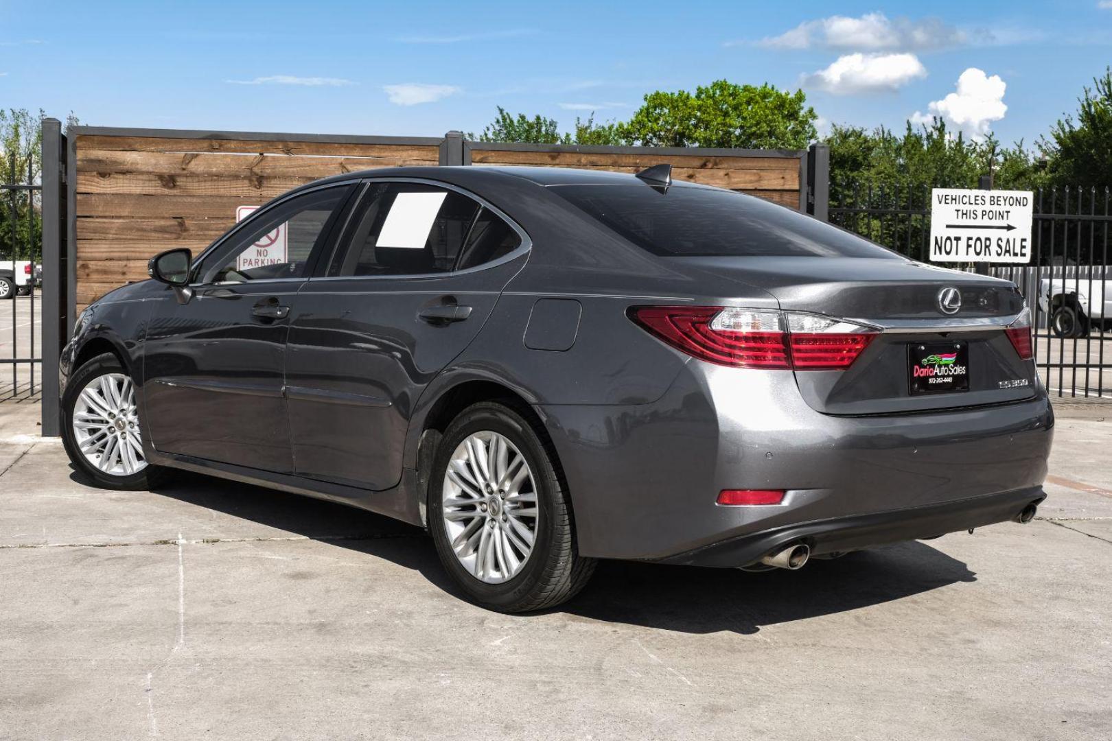 2015 Gray Lexus ES 350 Sedan (JTHBK1GG7F2) with an 3.5L V6 DOHC 24V engine, 6-Speed Automatic transmission, located at 2401 E Main St., Grand Prairie, TX, 75050, (972) 262-4440, 32.748981, -96.969643 - Photo#16