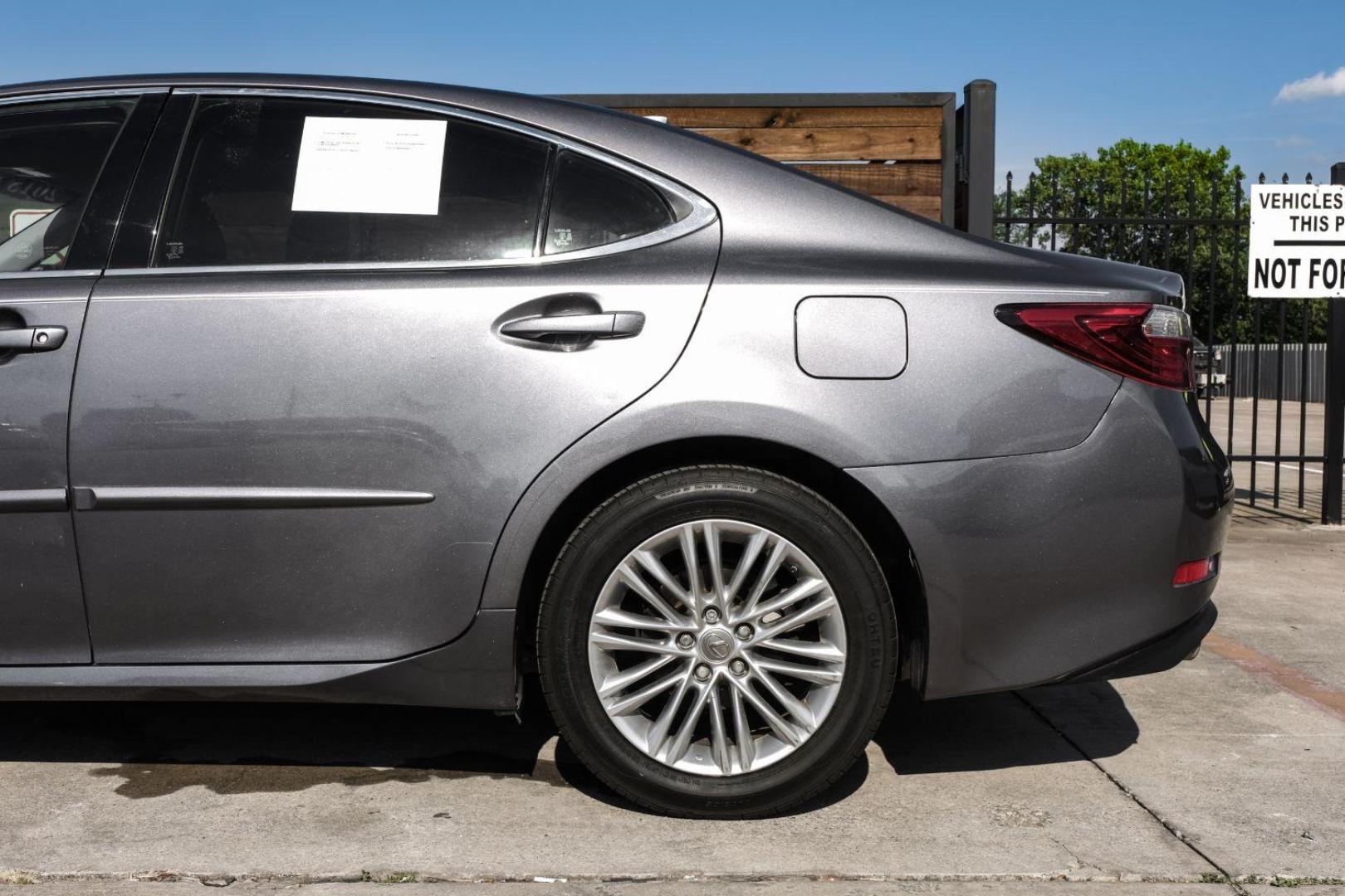 2015 Gray Lexus ES 350 Sedan (JTHBK1GG7F2) with an 3.5L V6 DOHC 24V engine, 6-Speed Automatic transmission, located at 2401 E Main St., Grand Prairie, TX, 75050, (972) 262-4440, 32.748981, -96.969643 - Photo#39