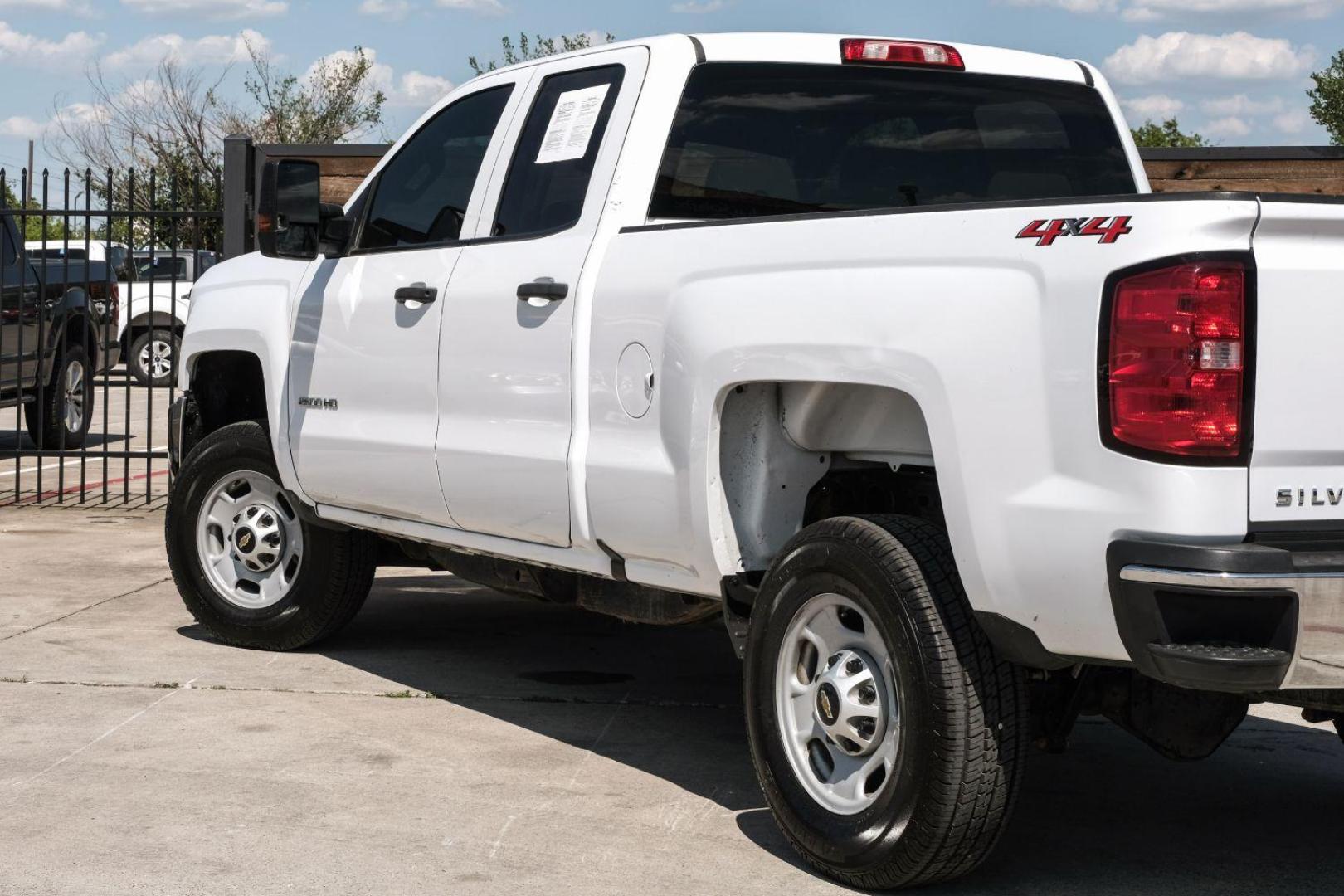 2019 white Chevrolet Silverado 2500HD Work Truck Double Cab Long Box 4WD (2GC2KREGXK1) with an 6.0L V8 OHV 16V engine, 6-Speed Automatic transmission, located at 2401 E Main St., Grand Prairie, TX, 75050, (972) 262-4440, 32.748981, -96.969643 - Photo#16