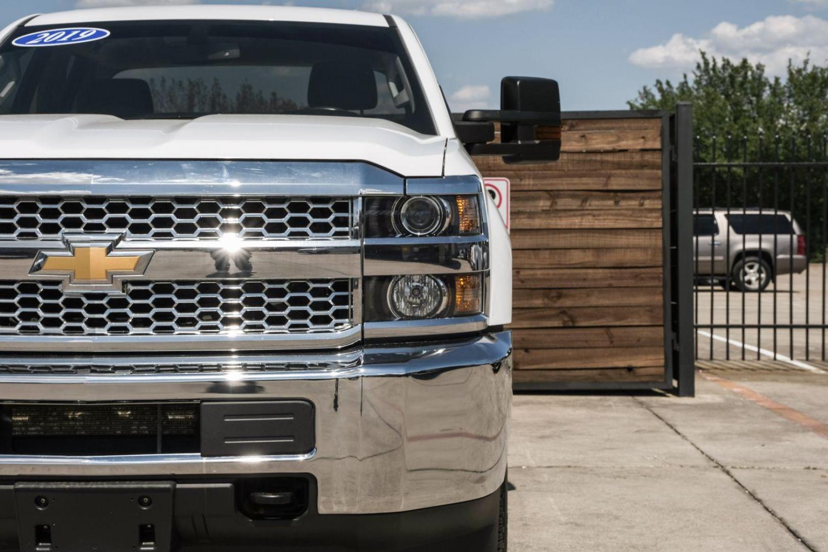 2019 white Chevrolet Silverado 2500HD Work Truck Double Cab Long Box 4WD (2GC2KREGXK1) with an 6.0L V8 OHV 16V engine, 6-Speed Automatic transmission, located at 2401 E Main St., Grand Prairie, TX, 75050, (972) 262-4440, 32.748981, -96.969643 - Photo#51