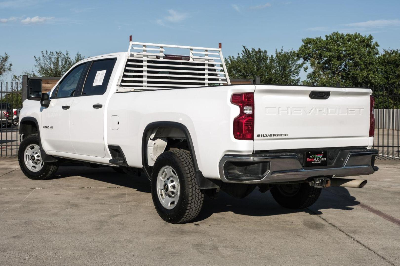 2021 WHITE Chevrolet Silverado 2500HD CREW CAB PICKUP 4-DR (1GC1WLE76MF) with an 6.6L V8 OHV 16V engine, 6-Speed Automatic transmission, located at 2401 E Main St., Grand Prairie, TX, 75050, (972) 262-4440, 32.748981, -96.969643 - Photo#16