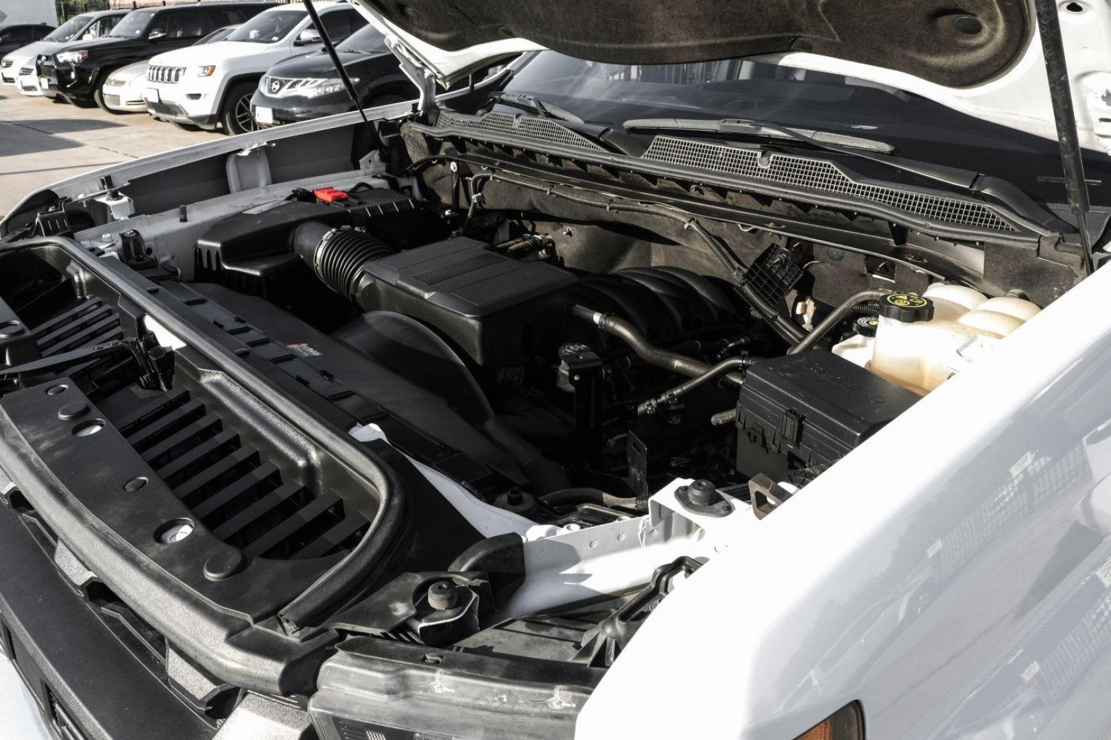 2021 WHITE Chevrolet Silverado 2500HD CREW CAB PICKUP 4-DR (1GC1WLE76MF) with an 6.6L V8 OHV 16V engine, 6-Speed Automatic transmission, located at 2401 E Main St., Grand Prairie, TX, 75050, (972) 262-4440, 32.748981, -96.969643 - Photo#51