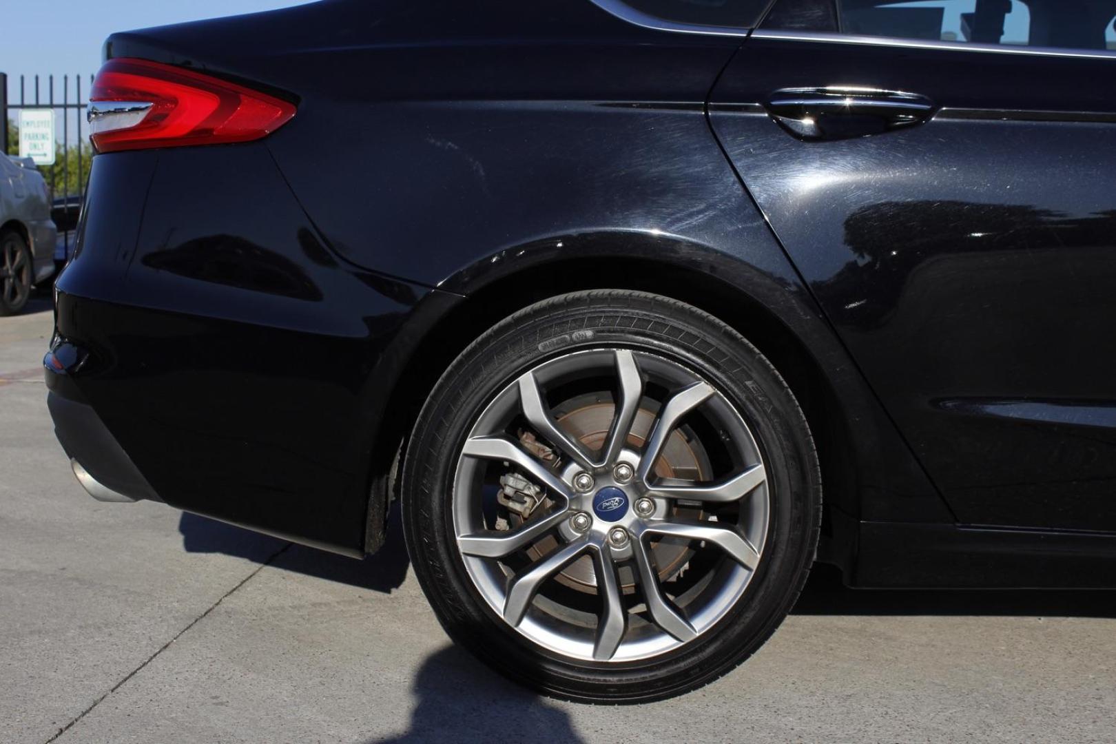 2020 black Ford Fusion SEL (3FA6P0CD4LR) with an 1.5L L4 DOHC 16V engine, 6-Speed Automatic transmission, located at 2401 E Main St., Grand Prairie, TX, 75050, (972) 262-4440, 32.748981, -96.969643 - Photo#6